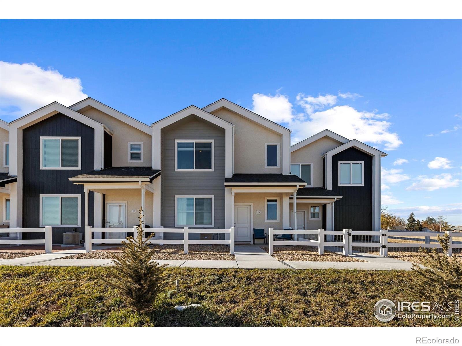 500 S Denver Avenue, fort lupton MLS: 4567891025741 Beds: 2 Baths: 3 Price: $350,000