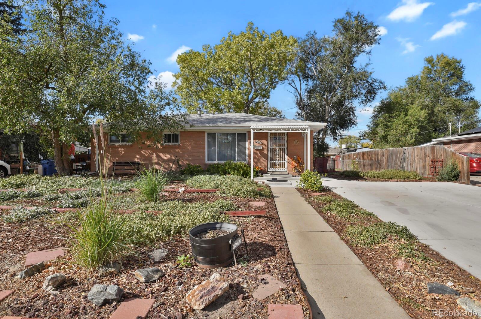3045  Xanadu Street, aurora MLS: 4675285 Beds: 3 Baths: 1 Price: $415,000