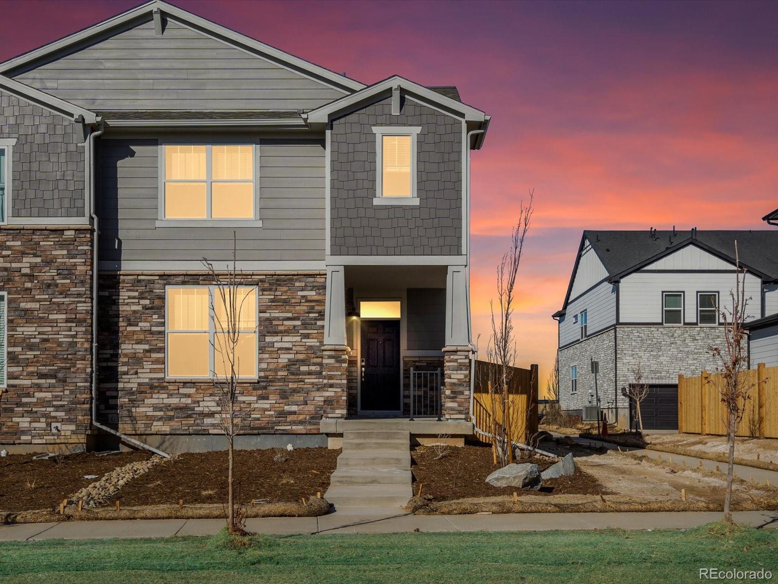 784 N Shawnee Street, aurora MLS: 5357838 Beds: 3 Baths: 3 Price: $484,990