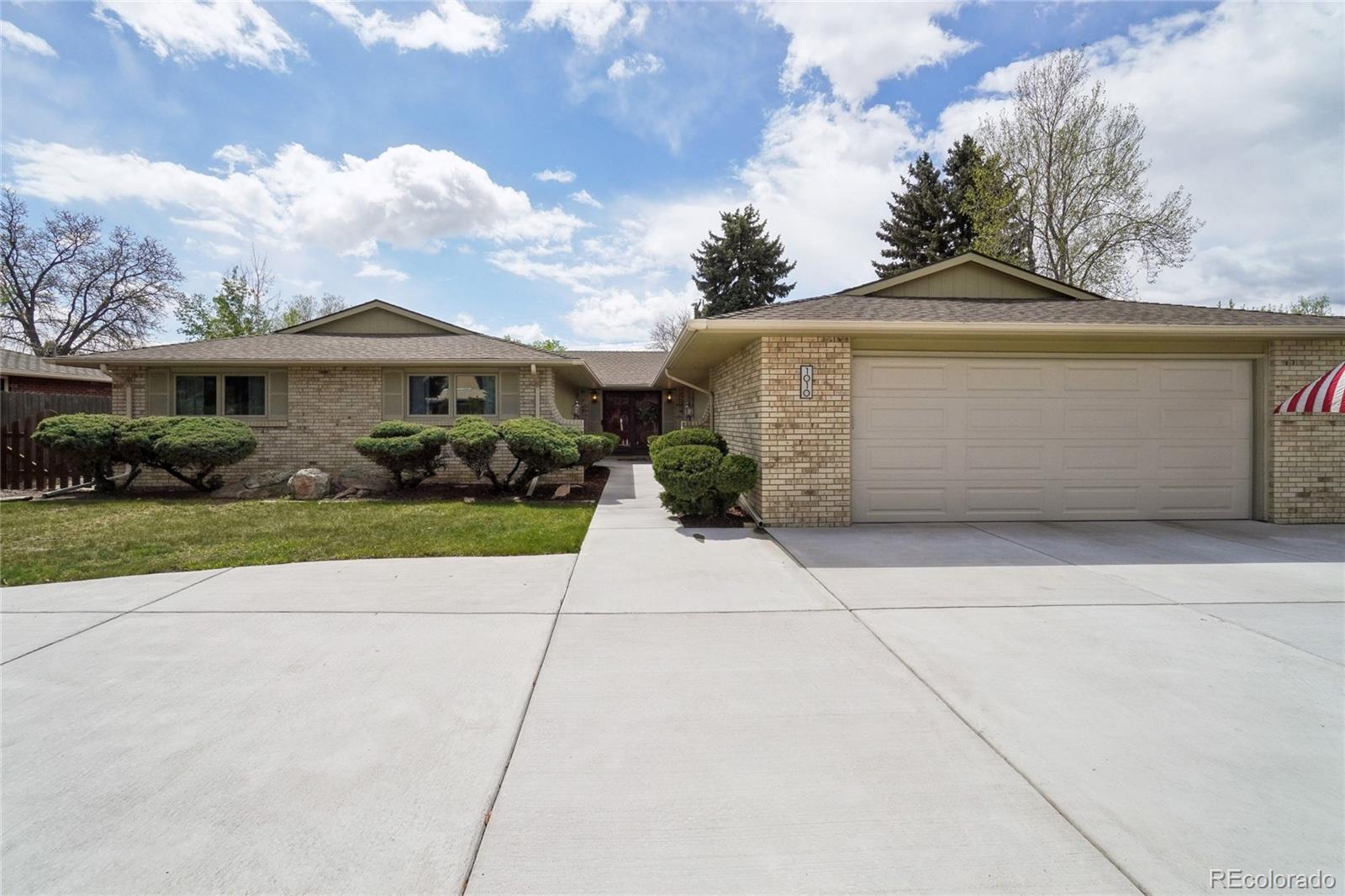1010 W 33rd Street, loveland MLS: 4016416 Beds: 4 Baths: 3 Price: $575,000