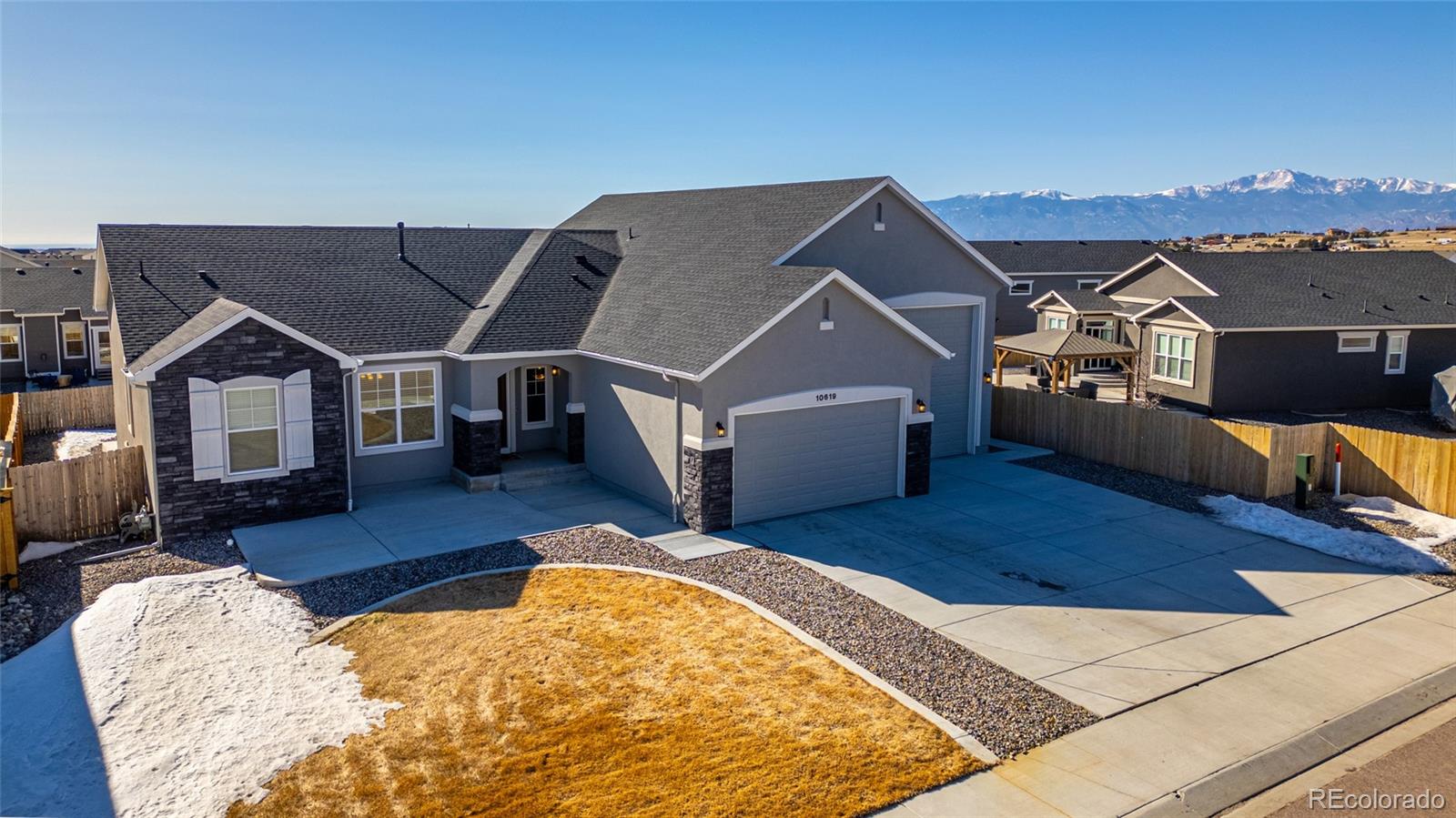 Paint Brush Hills Peyton Home | MLS #: 762849210619  Hillandale Way, Peyton Beds: 4 Baths: 3 Price: $699,000