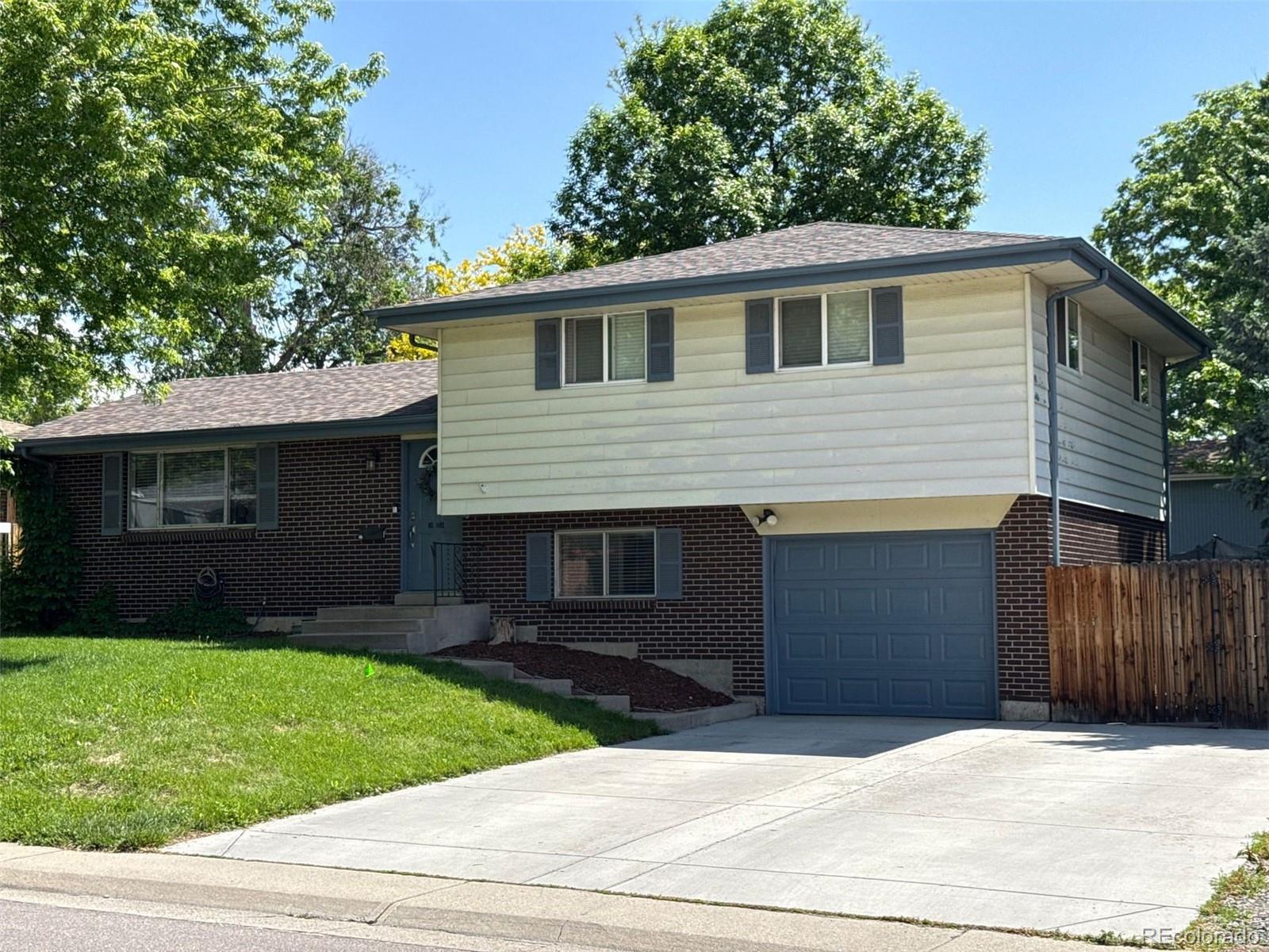 1492 S Dudley Street, lakewood MLS: 3673167 Beds: 3 Baths: 2 Price: $575,000