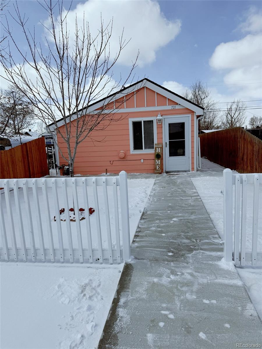 721  Harrison Avenue, fort lupton MLS: 5414631 Beds: 2 Baths: 1 Price: $269,900