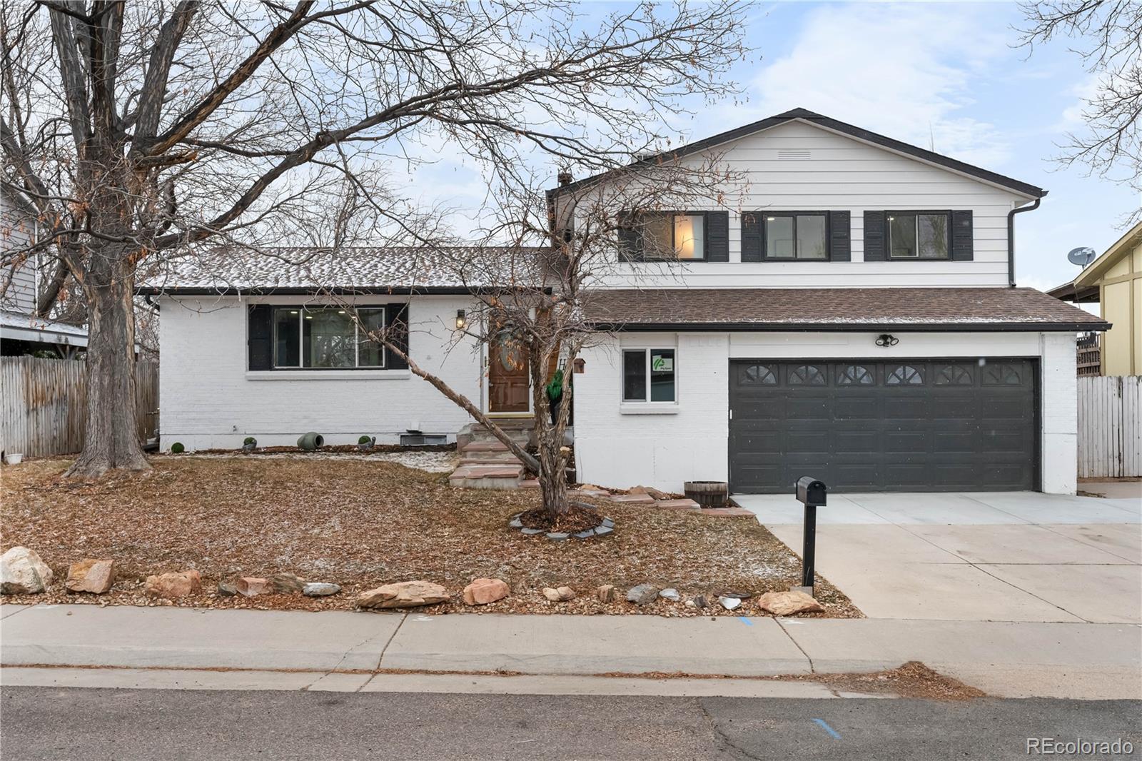 9565 W Lake Place, littleton MLS: 8151608 Beds: 4 Baths: 3 Price: $599,900