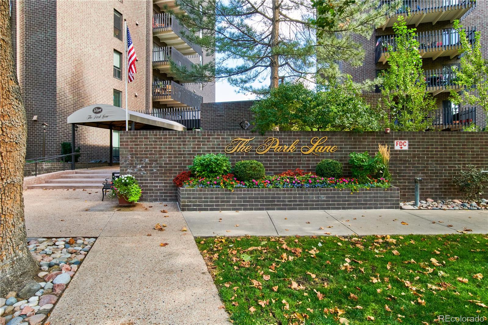 460 s marion parkway, Denver sold home. Closed on 2025-06-04 for $510,000.