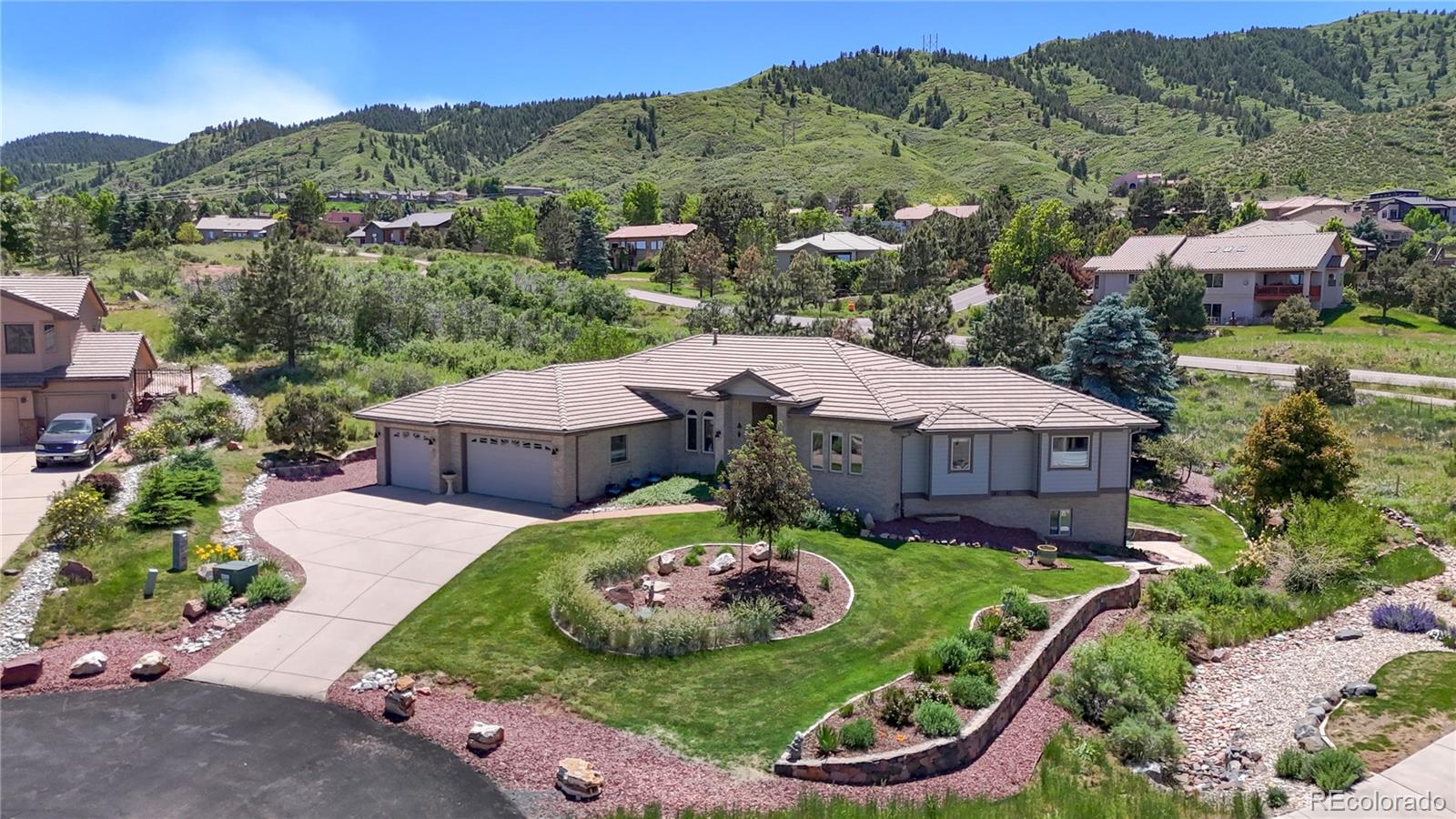10950  Elk Horn Run, littleton MLS: 8126906 Beds: 4 Baths: 4 Price: $1,249,000