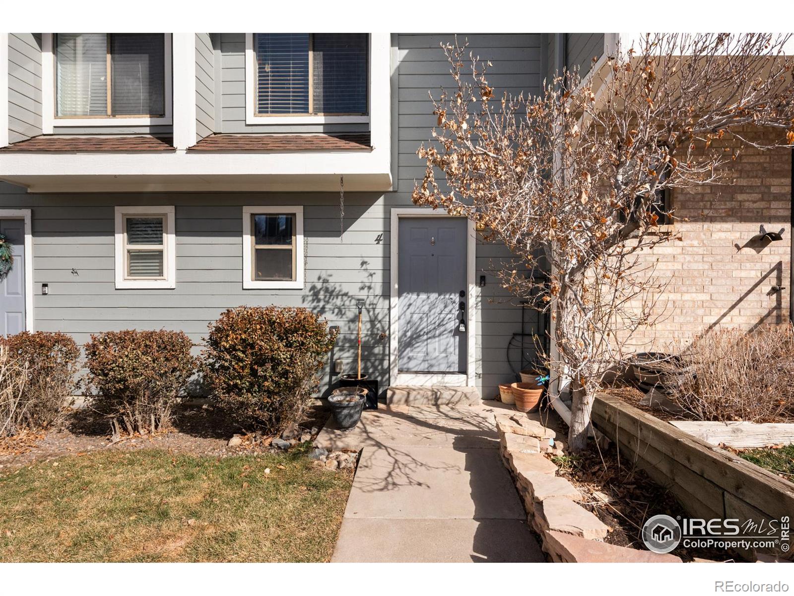 8773 W Cornell Avenue 4, Lakewood  MLS: 4567891026409 Beds: 3 Baths: 3 Price: $399,900