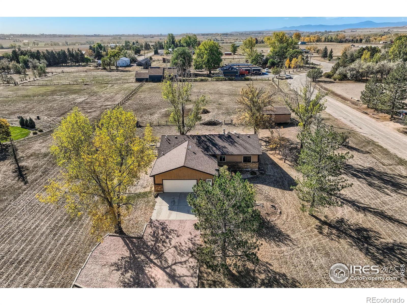 4025  Arleigh Drive, berthoud MLS: 4567891026423 Beds: 5 Baths: 3 Price: $815,000