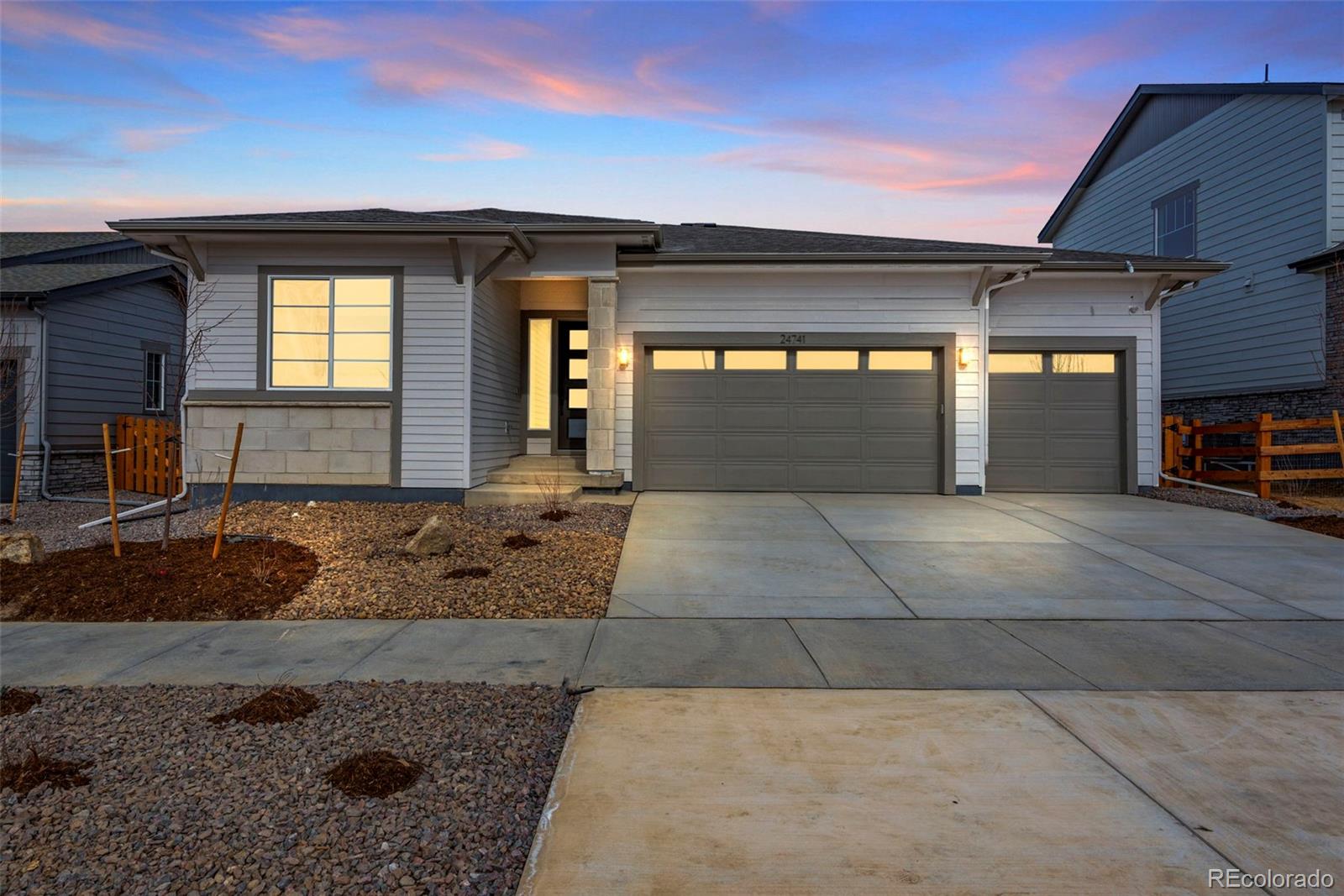 24741 E 33rd Drive, aurora MLS: 8667896 Beds: 4 Baths: 5 Price: $849,900