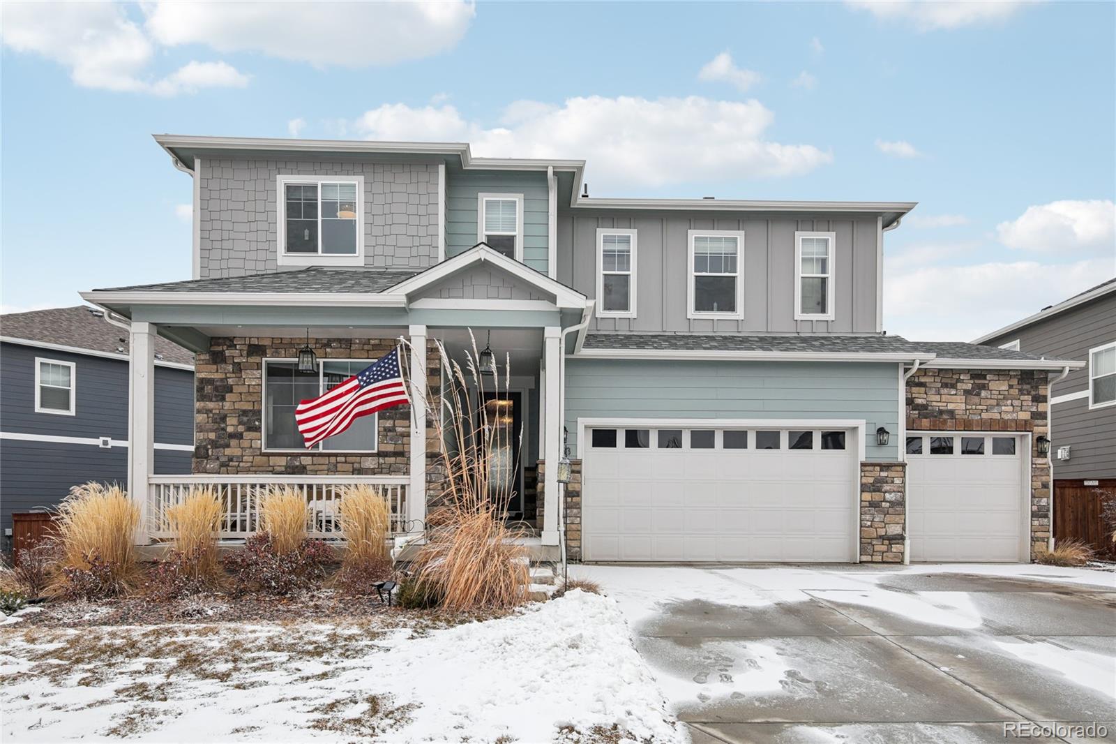 1953  Floret Drive, windsor MLS: 9081611 Beds: 6 Baths: 5 Price: $825,000