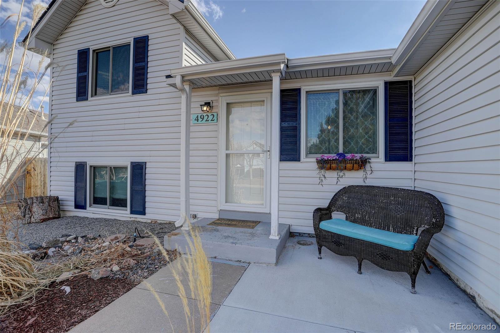 4922 S Salida Court, aurora MLS: 5598366 Beds: 2 Baths: 1 Price: $400,000