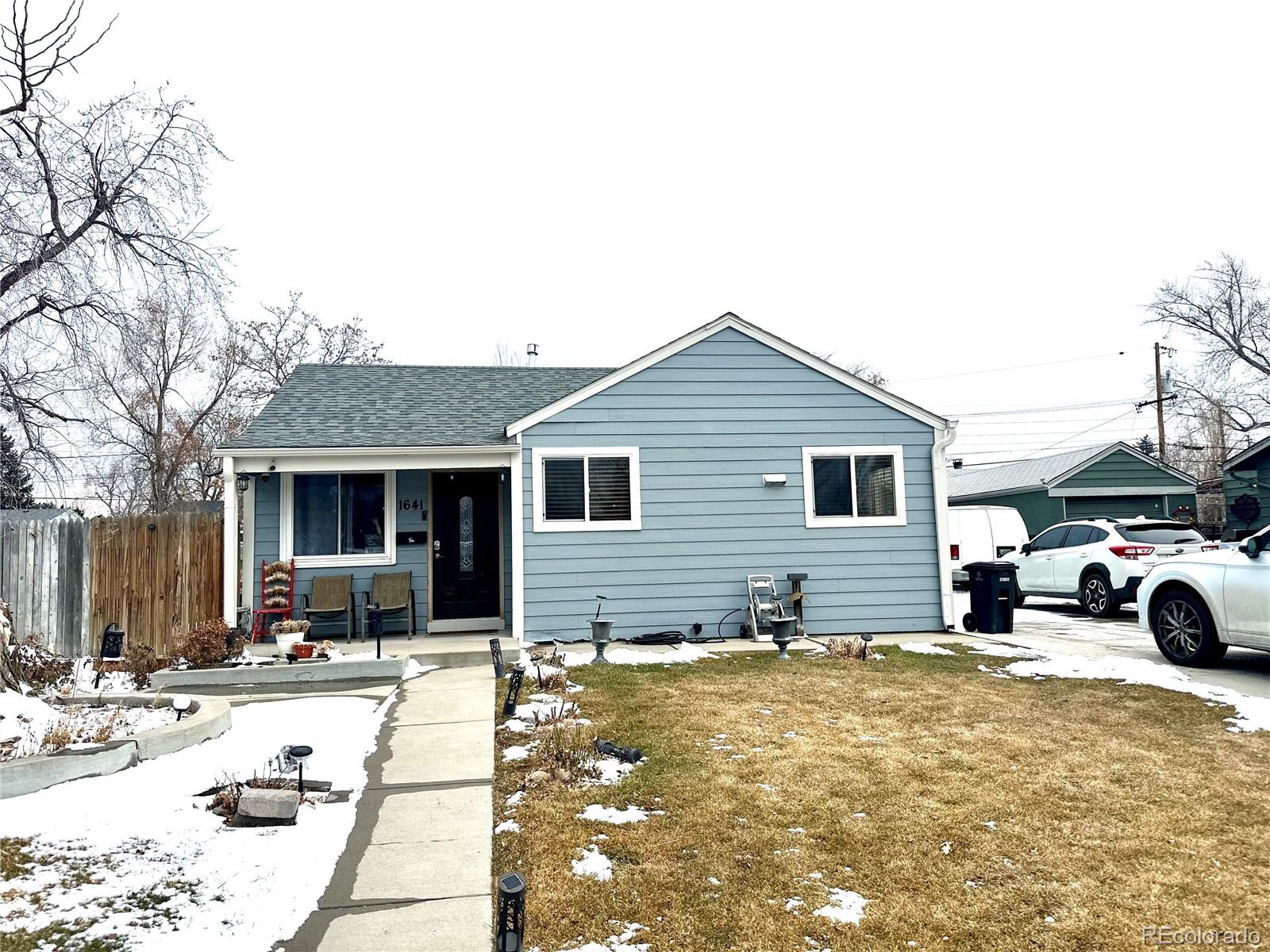 1641 S Zenobia Street, denver MLS: 2925108 Beds: 4 Baths: 2 Price: $469,900