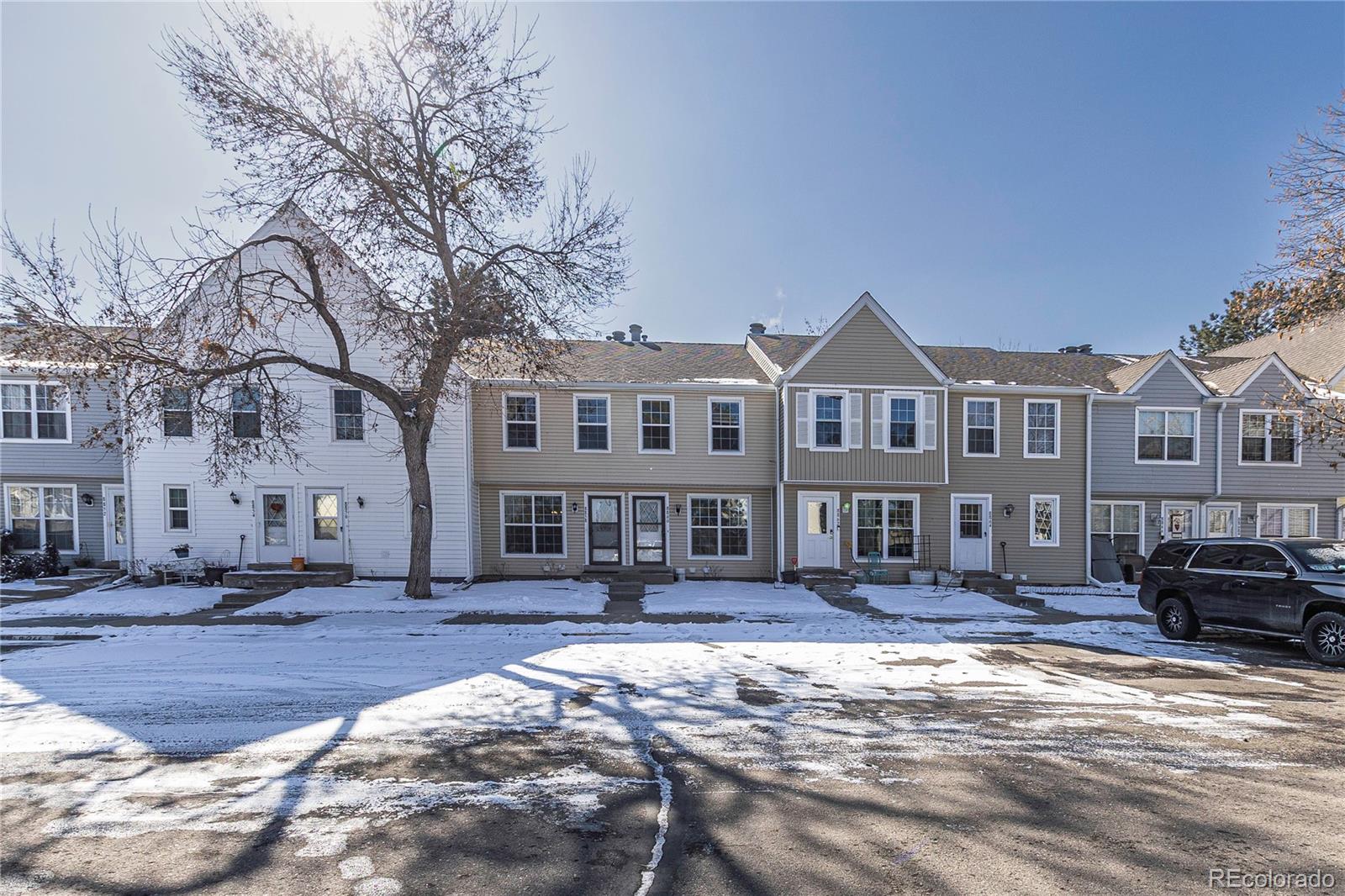 8858 W Dartmouth Place , Lakewood  MLS: 7807044 Beds: 2 Baths: 3 Price: $369,000