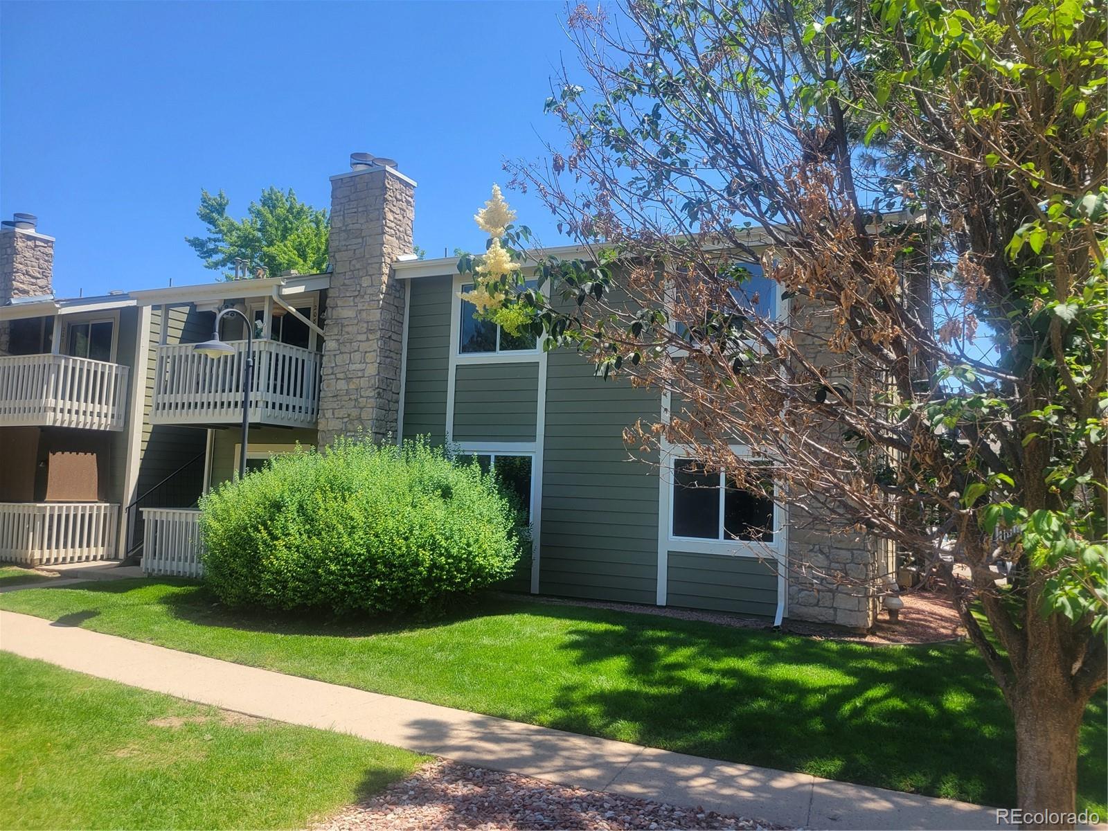 Eastmoor Park Denver Condo / Townhome | MLS #: 81179654400 S Quebec Street 108L, Denver Beds: 2 Baths: 2 Price: $274,900