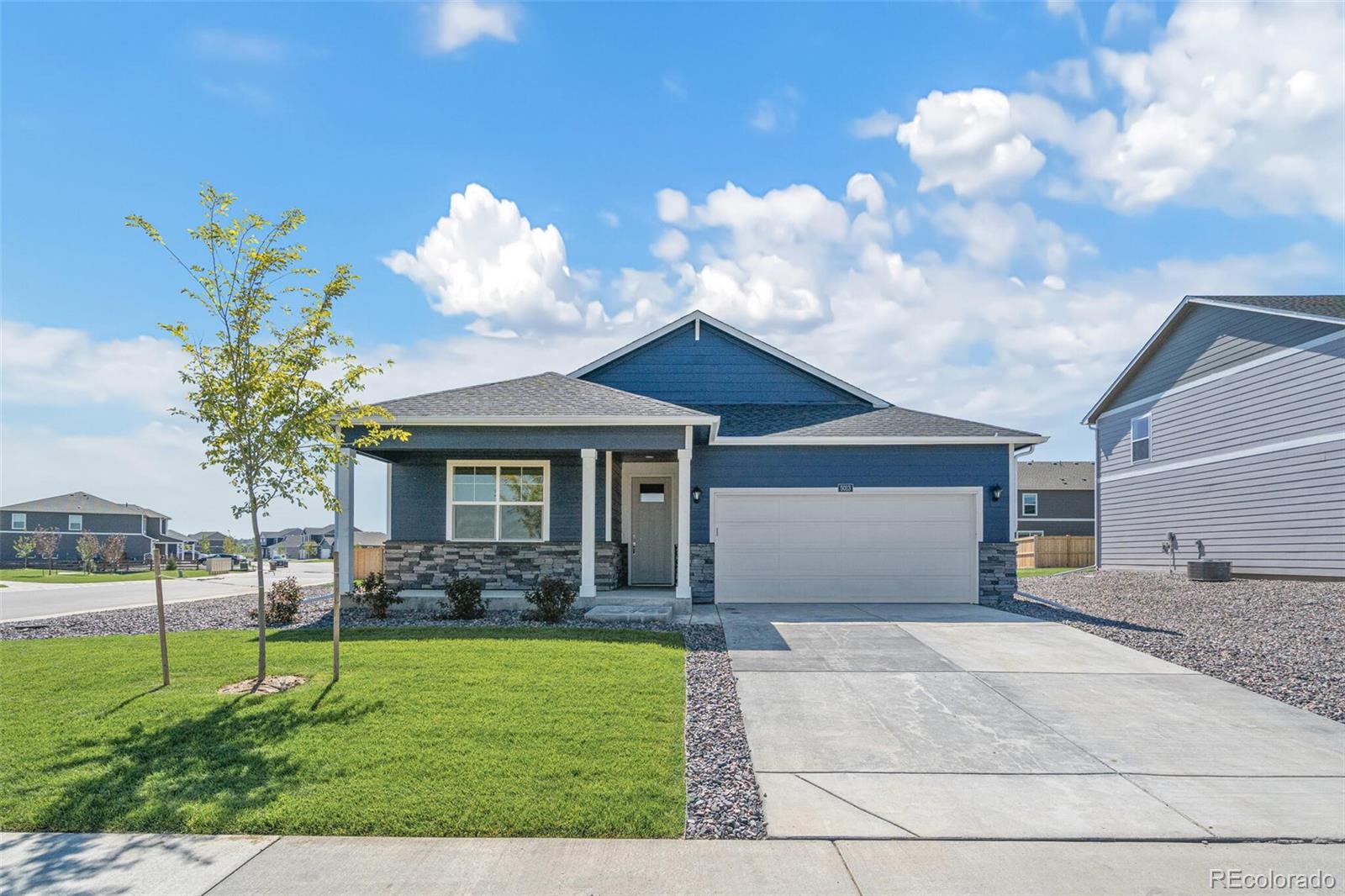 827  Elias Tarn Drive, severance MLS: 6118495 Beds: 3 Baths: 2 Price: $459,900
