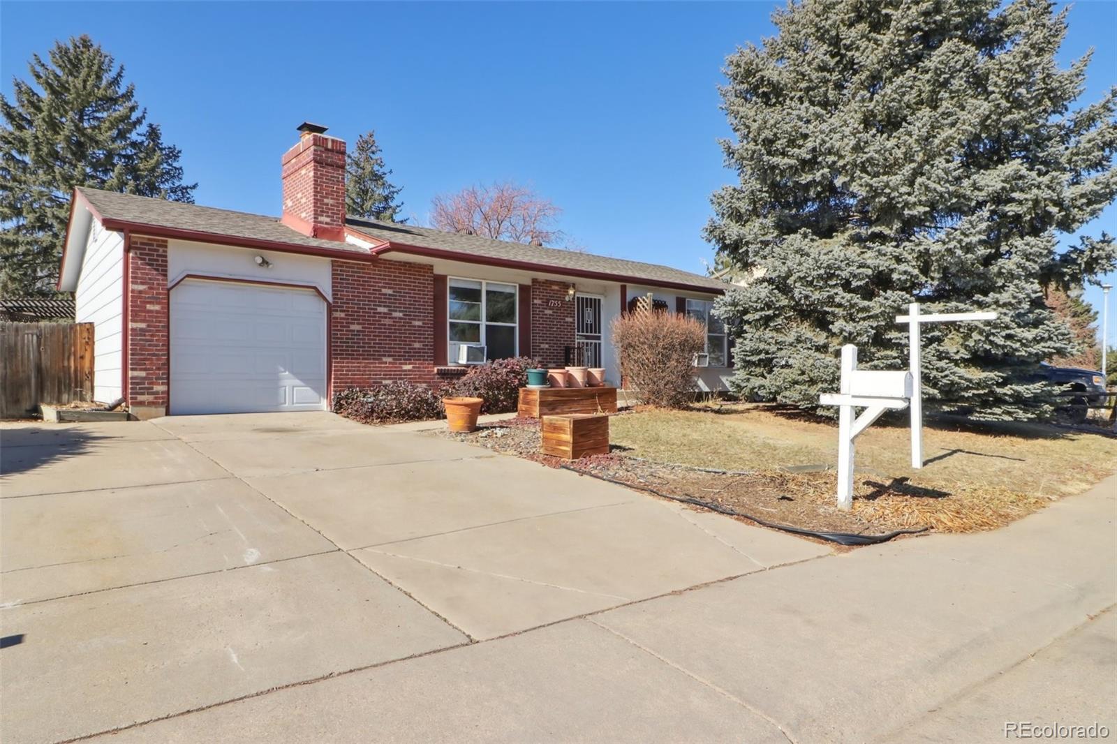 1755 S Yampa Way, aurora MLS: 4806205 Beds: 3 Baths: 2 Price: $442,500