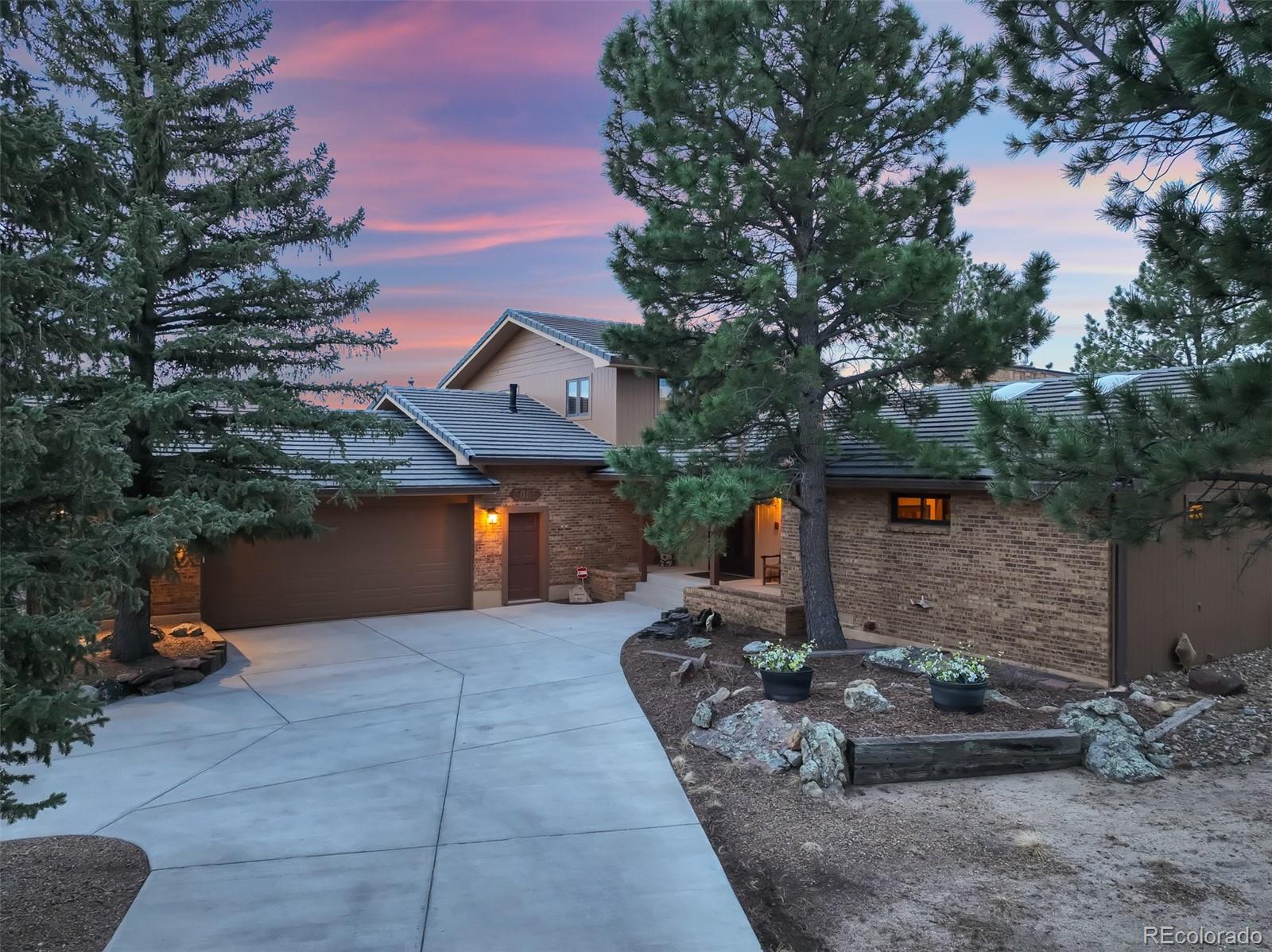 Pinecliff Colorado Springs Home | MLS #: 93528865065 E Cliff Point Circle, Colorado Springs Beds: 3 Baths: 3 Price: $879,900