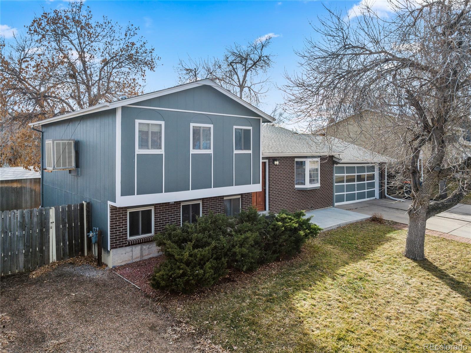 6252 W 70th Place, arvada MLS: 6929607 Beds: 4 Baths: 2 Price: $565,000