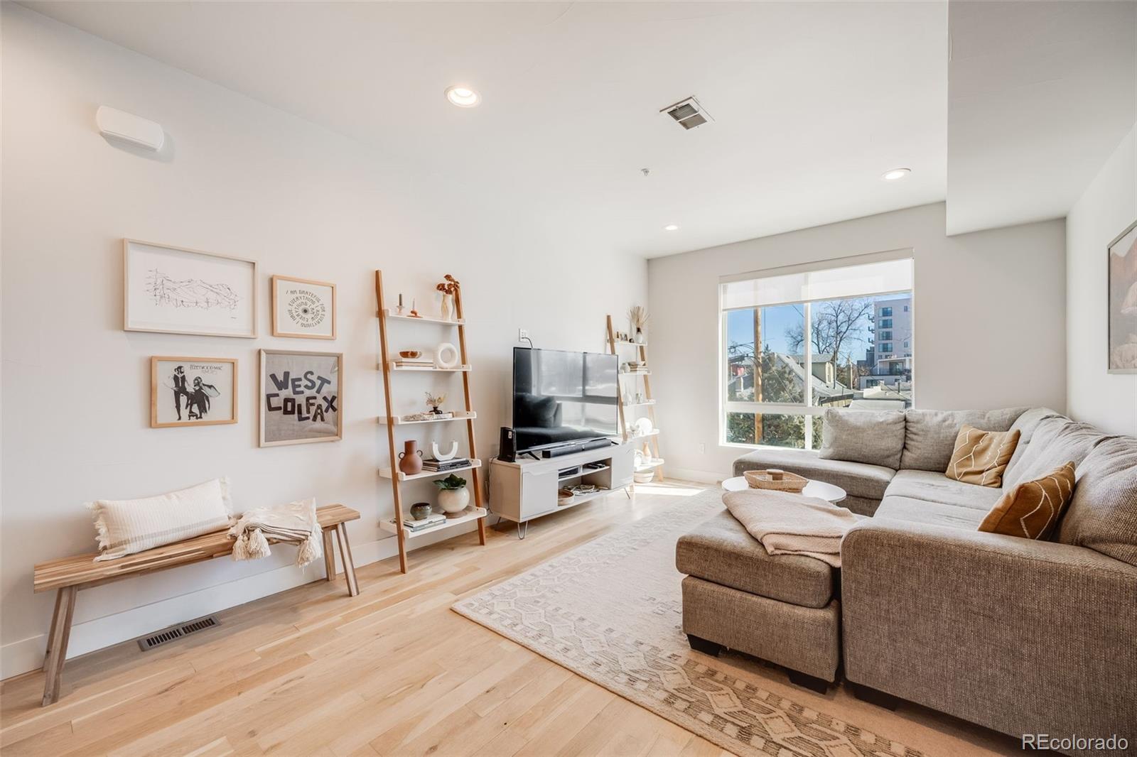 3520 W Conejos Place, denver MLS: 8498587 Beds: 2 Baths: 3 Price: $650,000