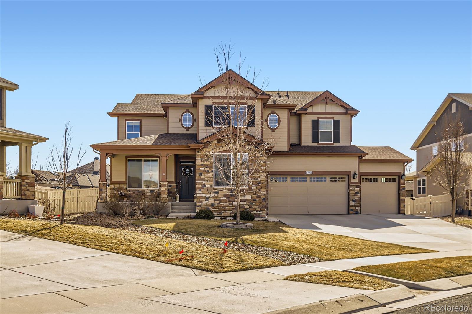8768  Foxfire Street, firestone MLS: 6176524 Beds: 5 Baths: 4 Price: $895,000
