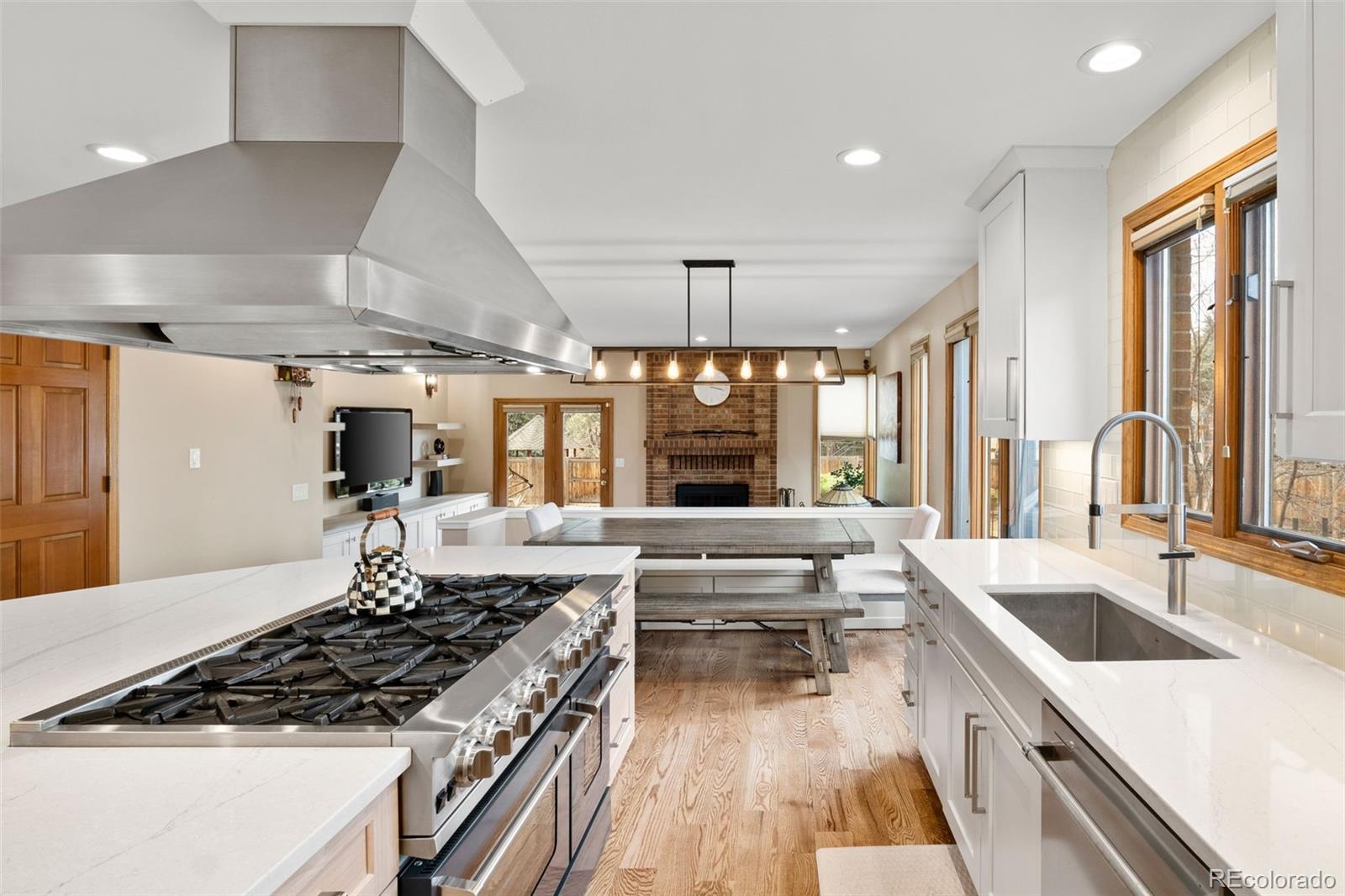 5034 E Otero Circle, centennial MLS: 3781816 Beds: 5 Baths: 4 Price: $1,550,000