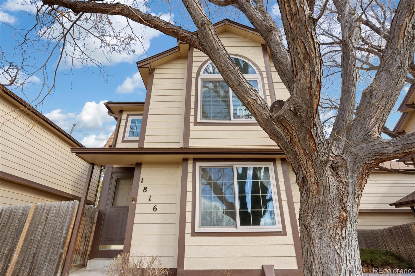 Deer Pointe Village Aurora Condo / Townhome | MLS #: 28884521816 S Pagosa Way 5, Aurora Beds: 3 Baths: 3 Price: $300,000
