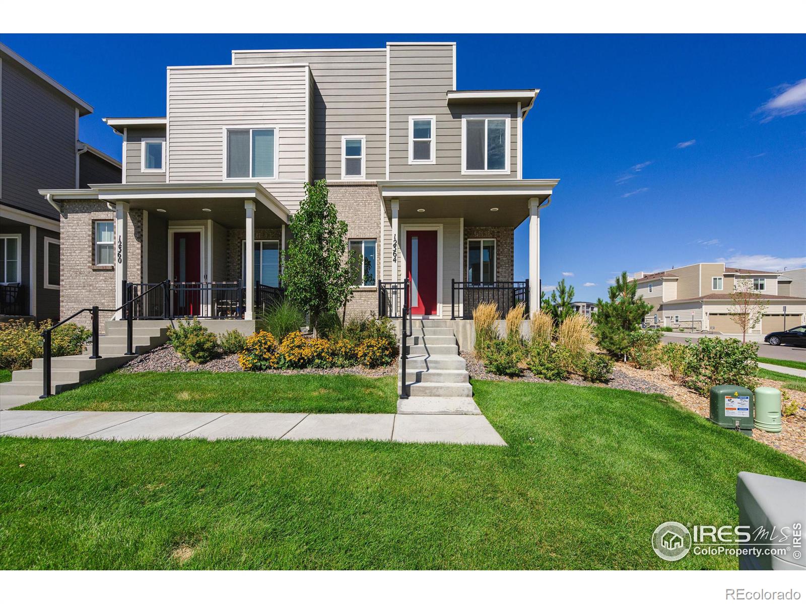 12364  Hayloft Lane , Thornton  MLS: 4567891027259 Beds: 3 Baths: 3 Price: $485,000