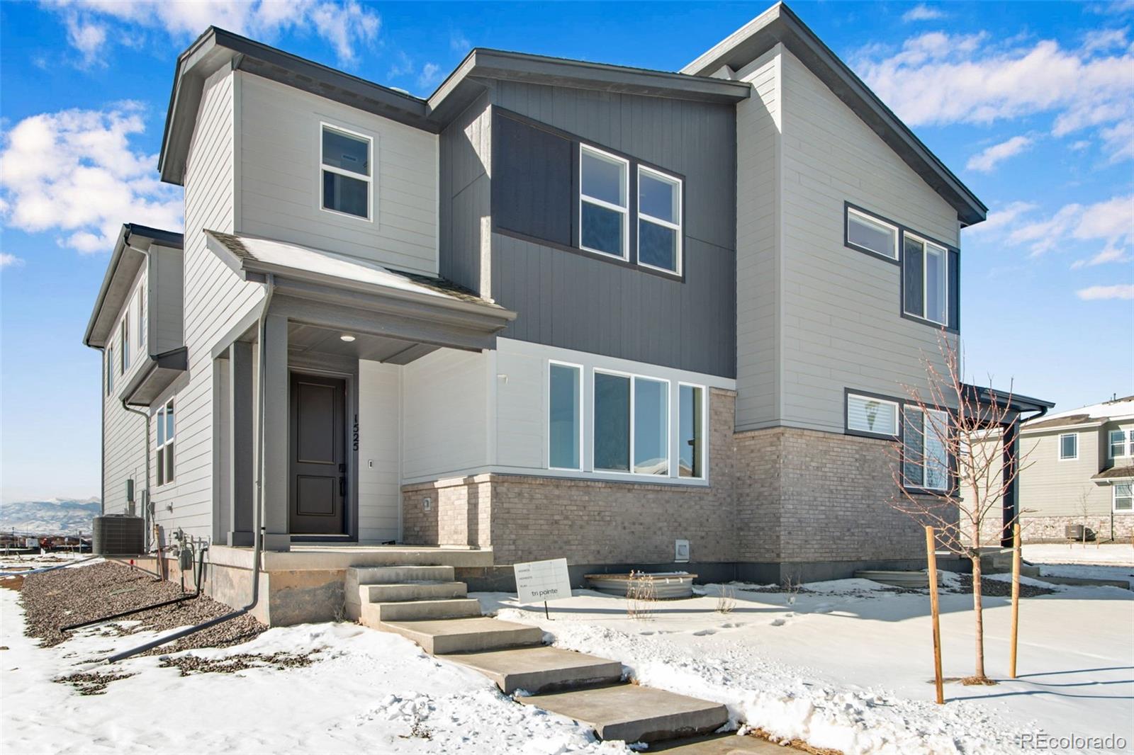 1525 E 3rd Avenue, longmont MLS: 7753603 Beds: 4 Baths: 4 Price: $639,900