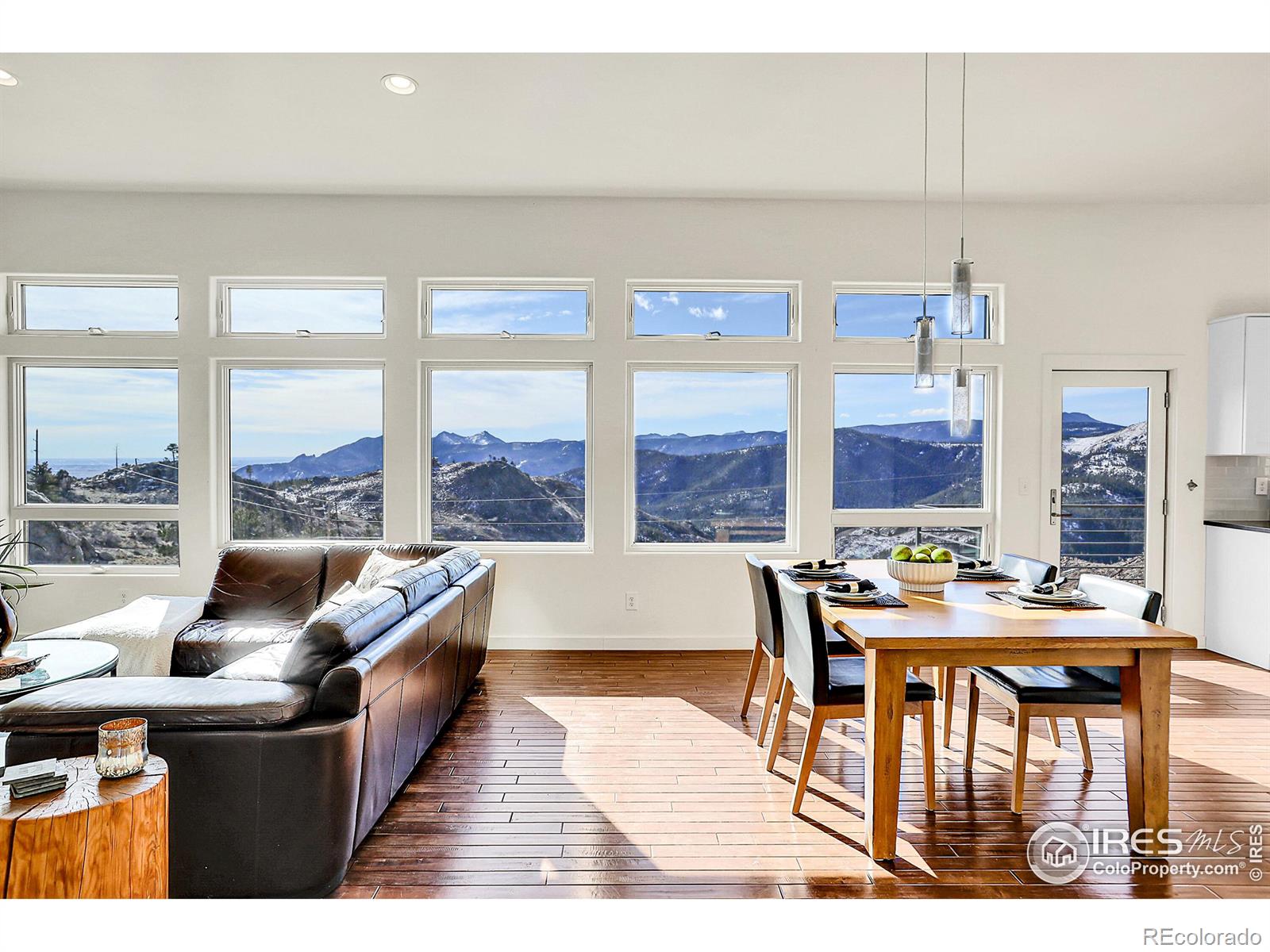 6191 sunshine canyon drive, Boulder sold home. Closed on 2025-08-04 for $1,175,000.