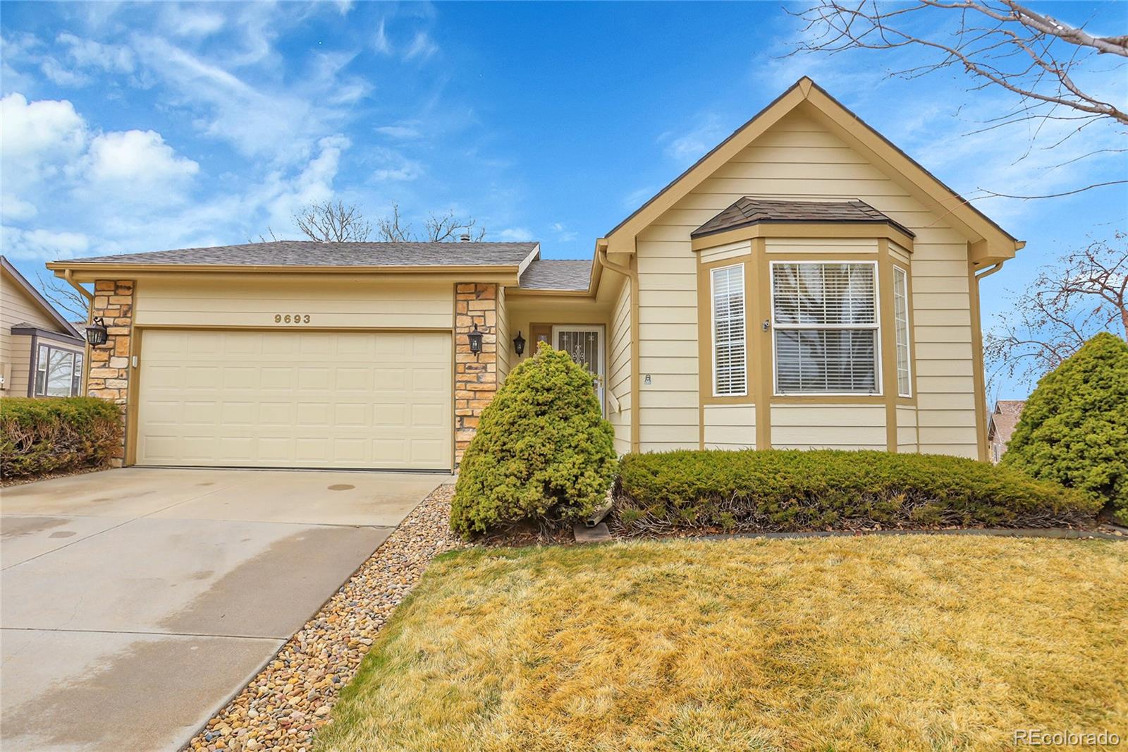 9693 W Euclid Drive, littleton MLS: 8536202 Beds: 2 Baths: 2 Price: $619,000