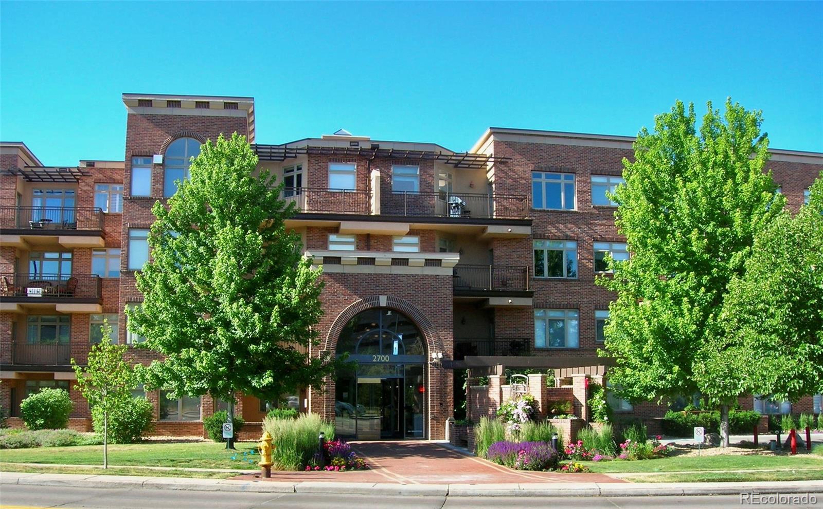 Cherry Creek Denver Condo / Townhome | MLS #: 37324712700 E Cherry Creek Drive 302, Denver Beds: 1 Baths: 1 Price: $435,000