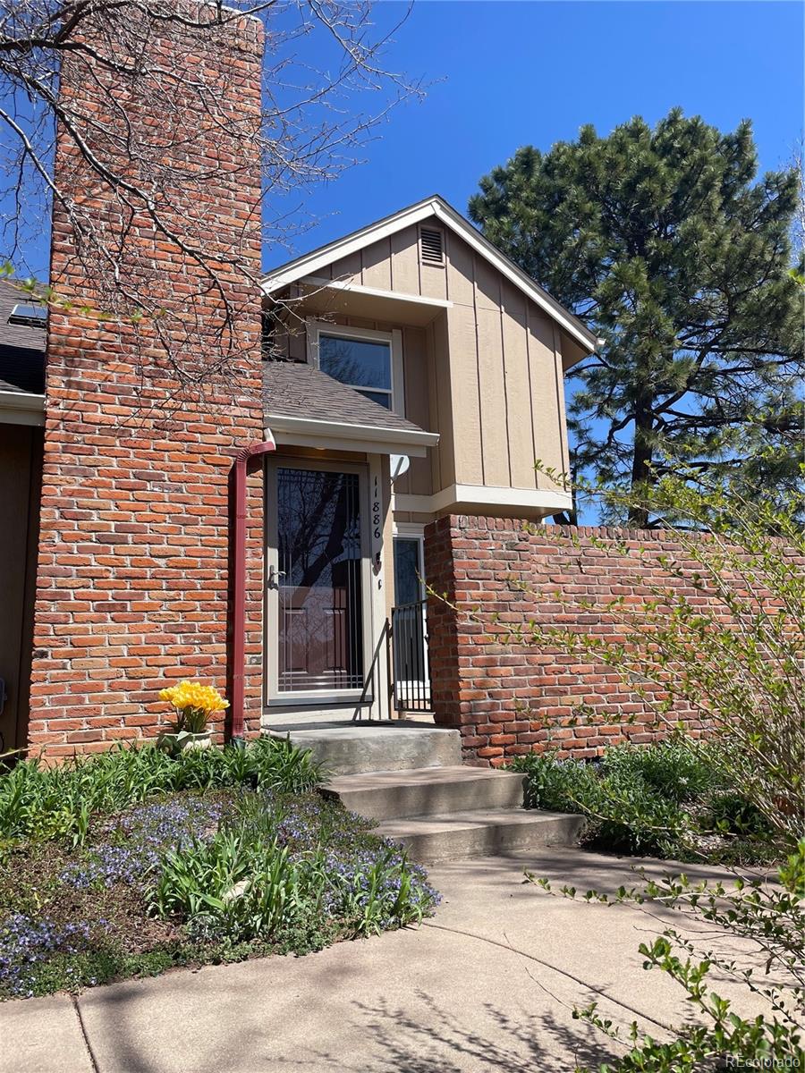 11886  Elk Head Range Road , Littleton  MLS: 7406490 Beds: 4 Baths: 4 Price: $540,000