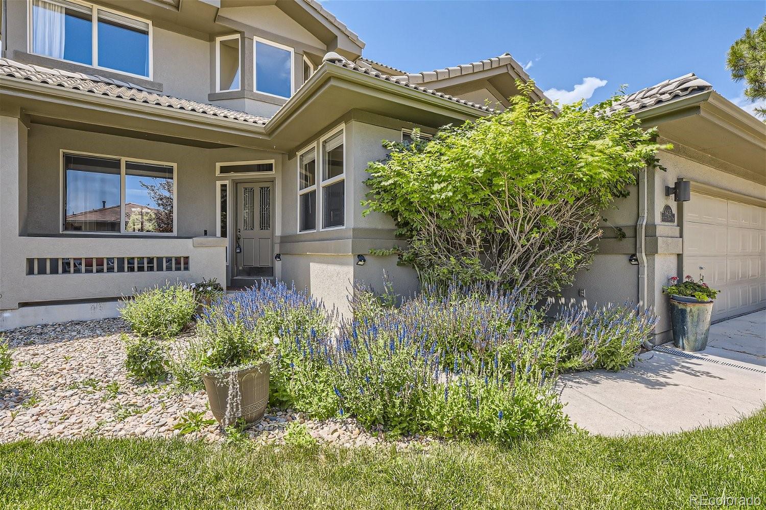 6435  Spotted Fawn Run, littleton MLS: 2252803 Beds: 4 Baths: 4 Price: $885,000