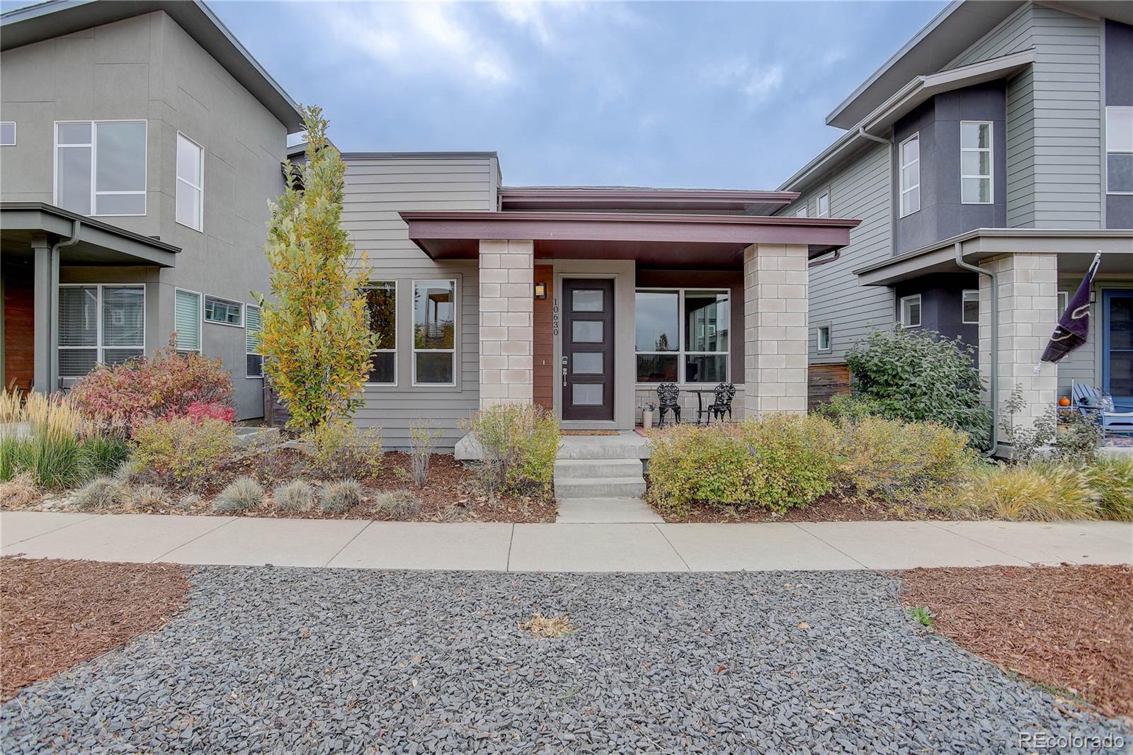 10630 E 26th Avenue, aurora MLS: 6114758 Beds: 3 Baths: 3 Price: $700,000