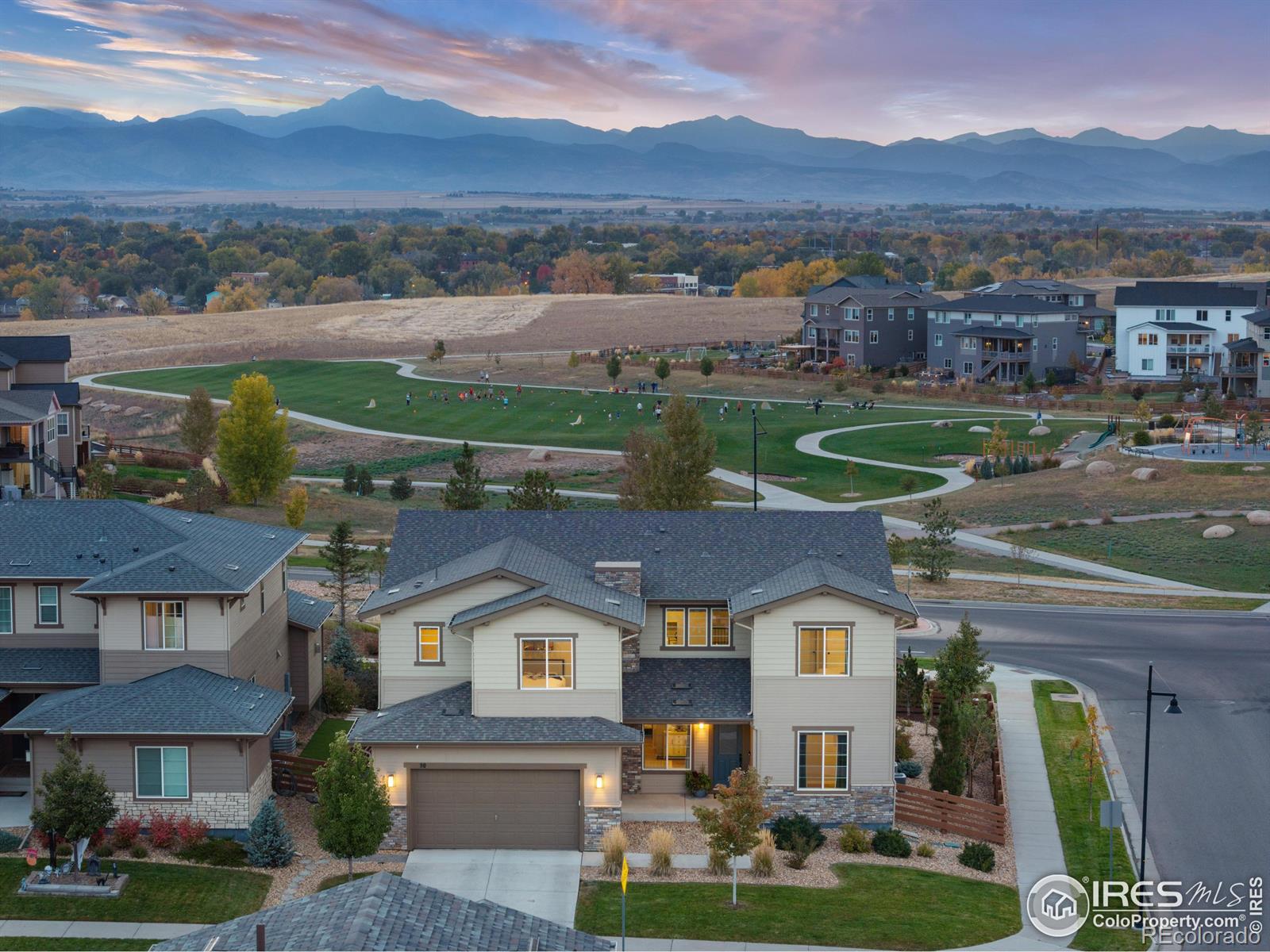 90  Moonrise Court, erie MLS: 4567891027555 Beds: 6 Baths: 6 Price: $1,250,000