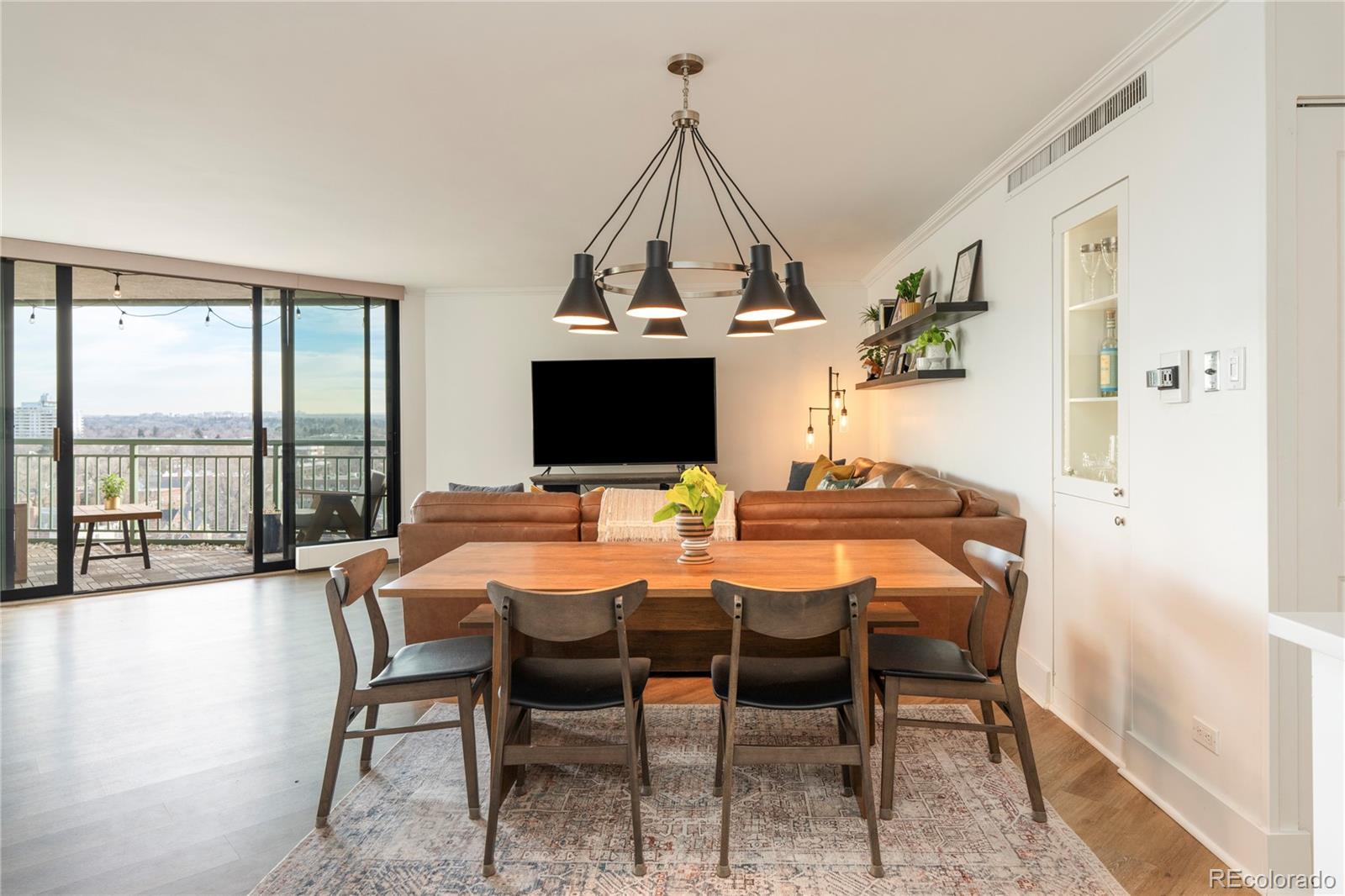 Capitol Denver Condo / Townhome | MLS #: 9165297550 E 12th Avenue 1203, Denver Beds: 2 Baths: 2 Price: $535,000