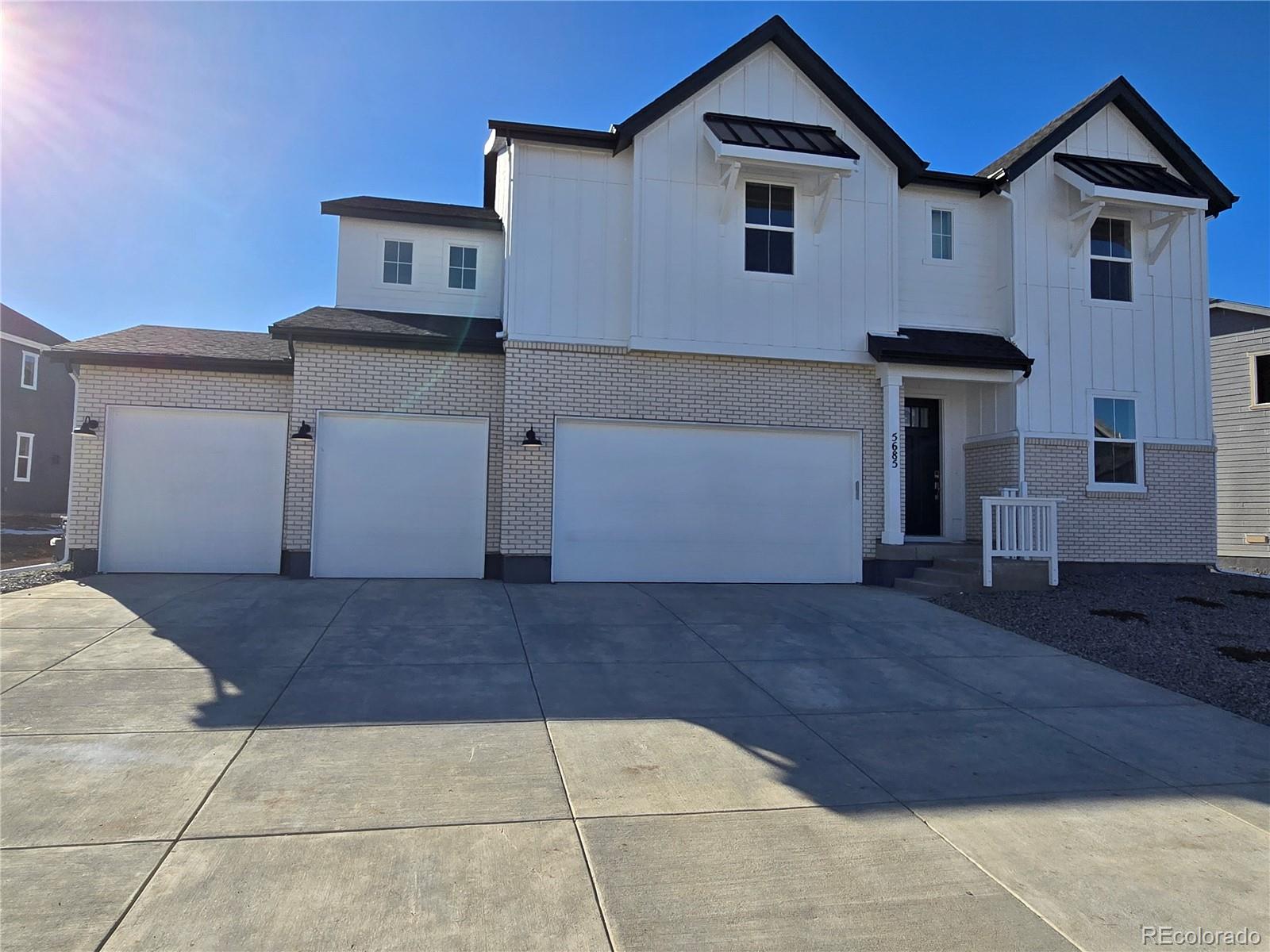 5685 farrier point, Castle Rock sold home. Closed on 2025-05-28 for $944,000.