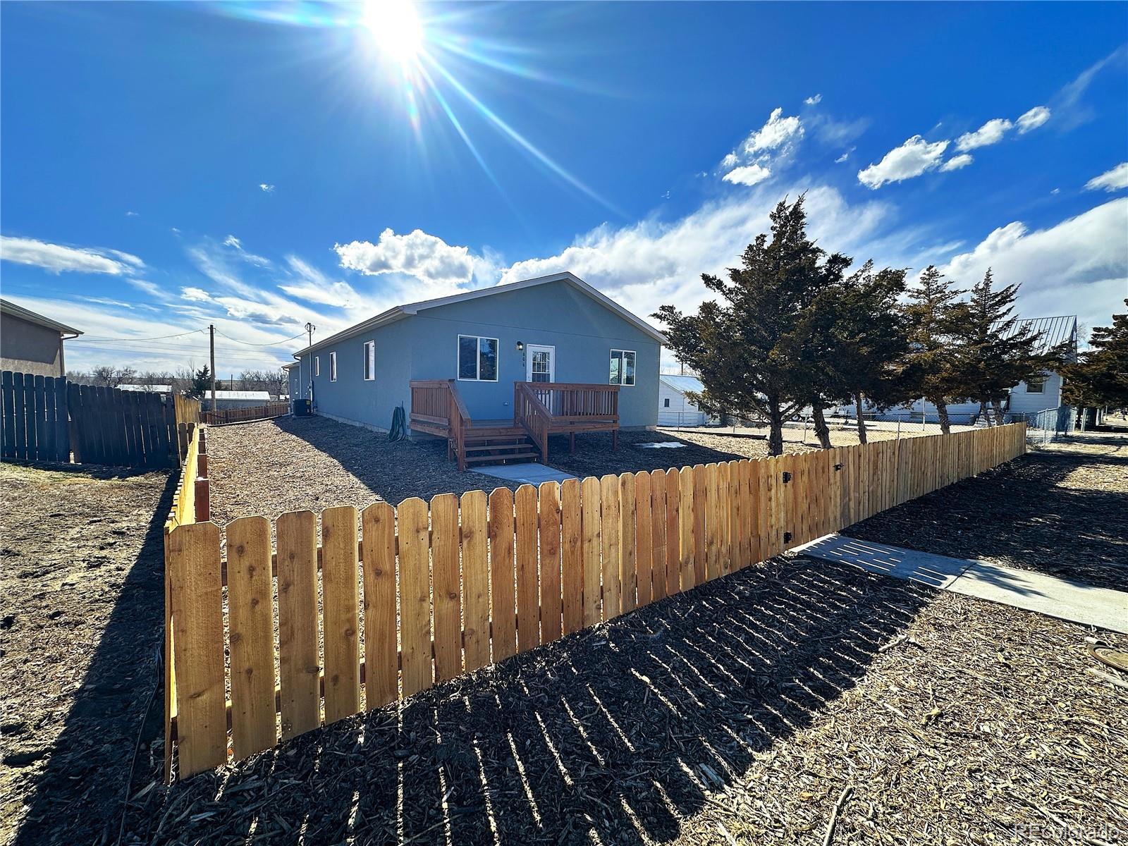 606  7th street, Hugo sold home. Closed on 2025-08-25 for $319,000.