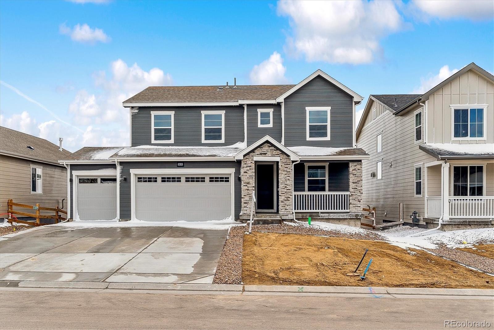 39192  Clymer Street, elizabeth MLS: 4652359 Beds: 5 Baths: 4 Price: $709,950
