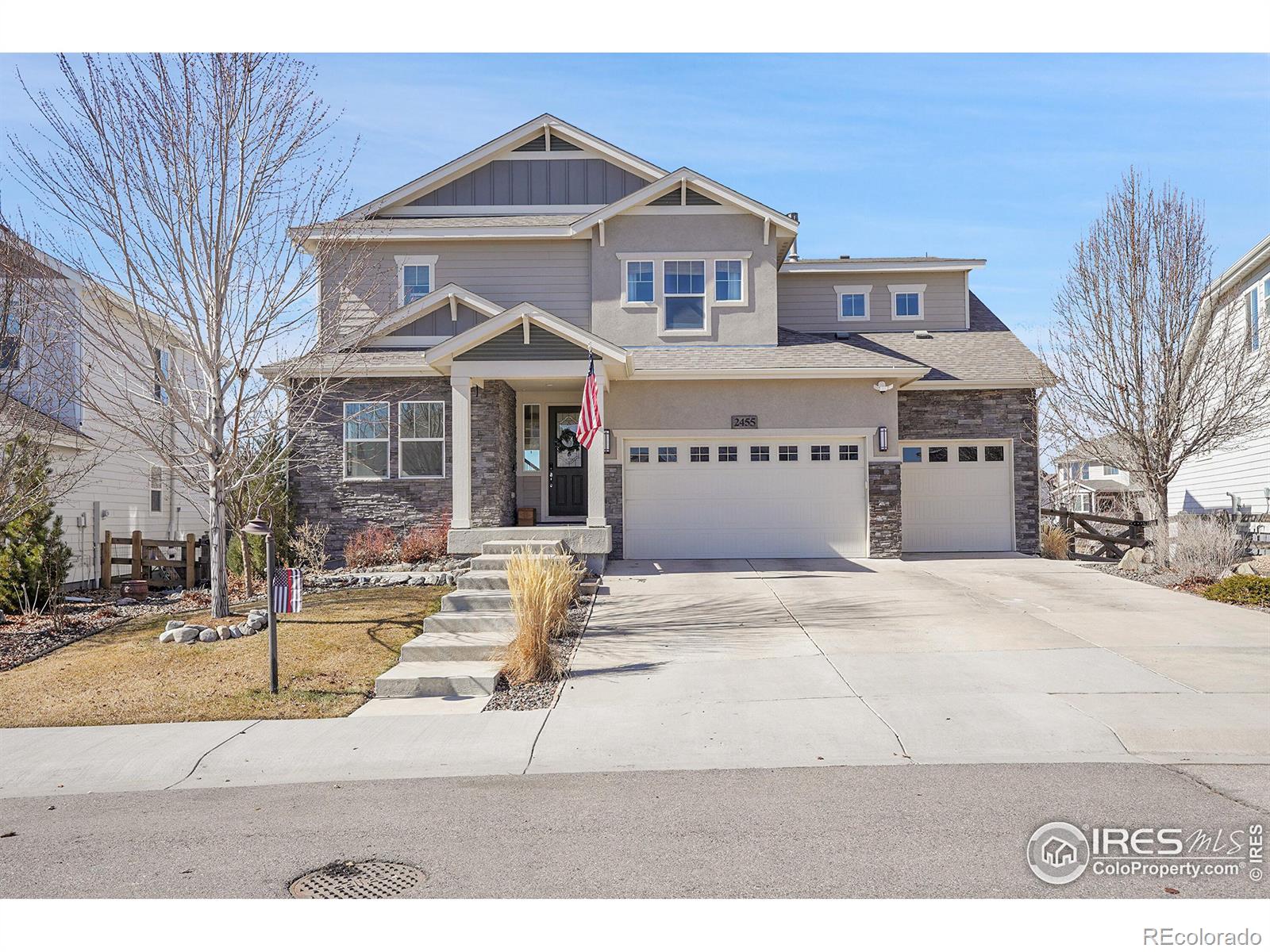 2455  Buffalo Mountain Court, loveland MLS: 4567891027657 Beds: 5 Baths: 5 Price: $880,000