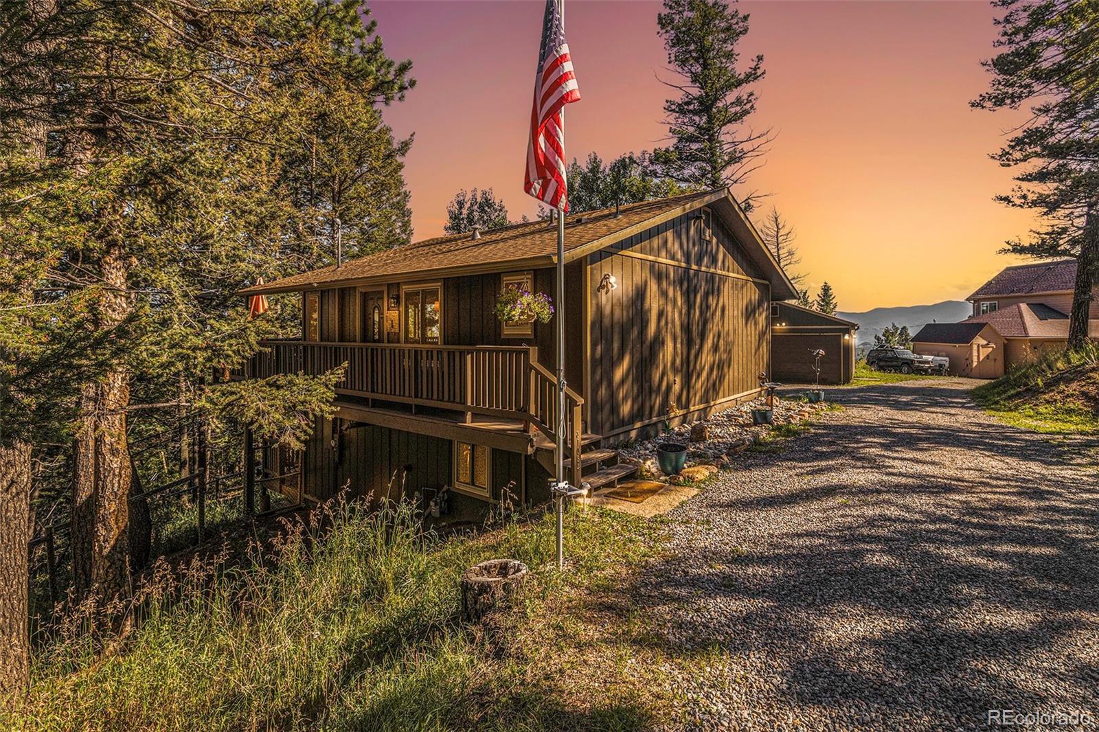 31084  Kings Valley Drive, conifer MLS: 7780701 Beds: 3 Baths: 2 Price: $590,000