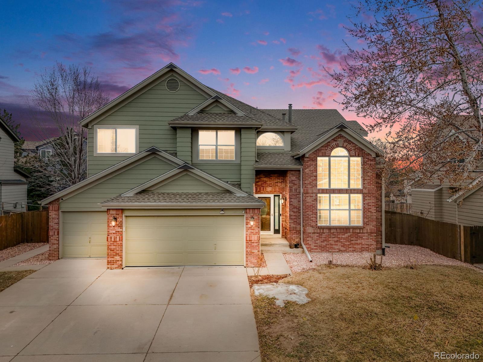 18338 E Powers Place, centennial MLS: 2585665 Beds: 5 Baths: 4 Price: $749,900