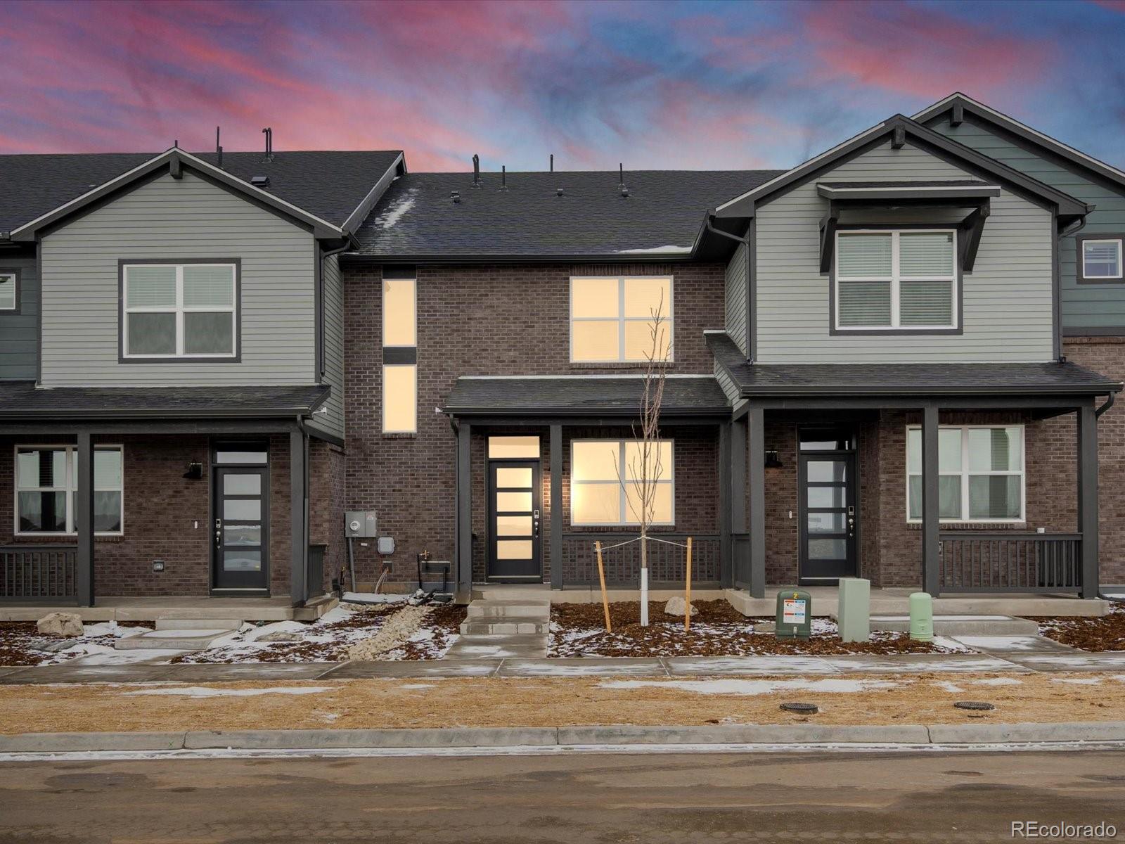 762 N Tempe Street, aurora MLS: 3401054 Beds: 3 Baths: 3 Price: $444,990