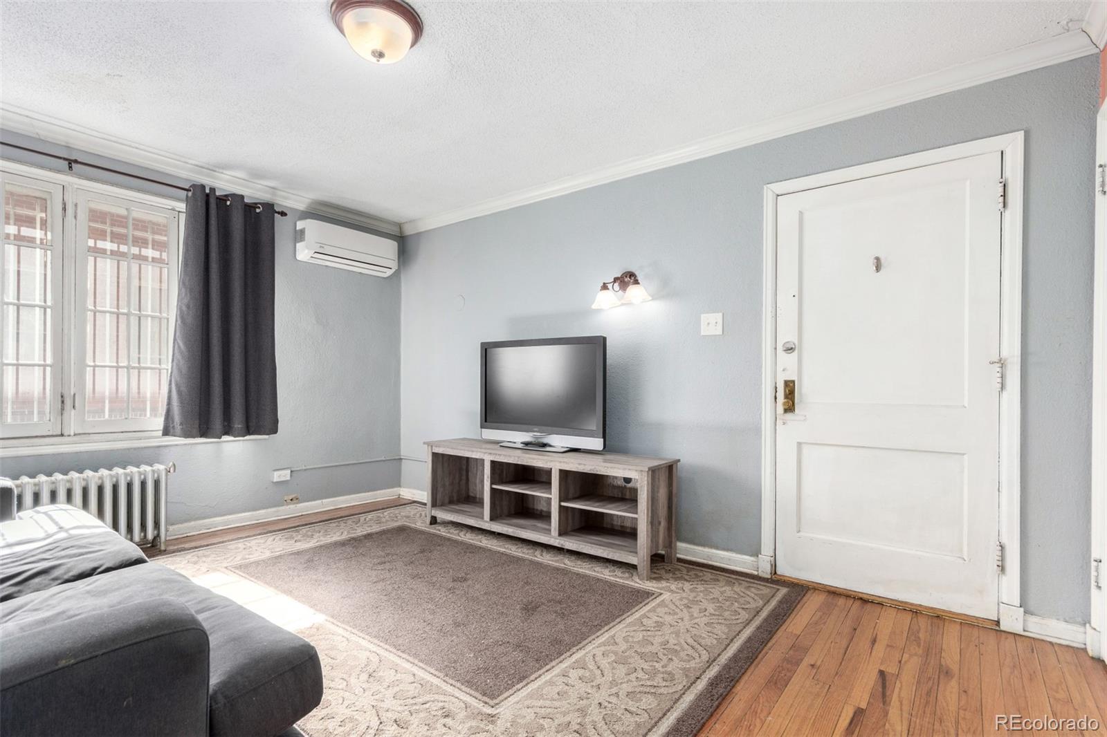 Capitol Denver Condo / Townhome | MLS #: 36237171024 E 14th Avenue 10, Denver Beds: 1 Baths: 1 Price: $210,000