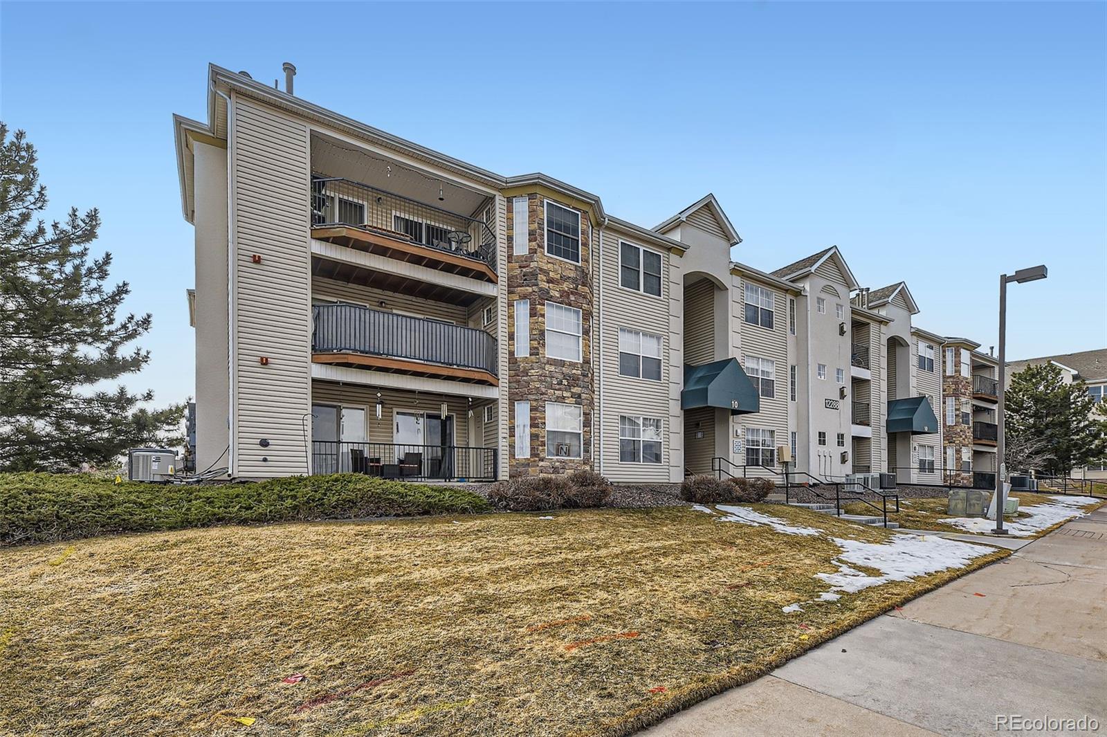 12288 W Dorado Place 301, Littleton  MLS: 8862931 Beds: 3 Baths: 2 Price: $349,950