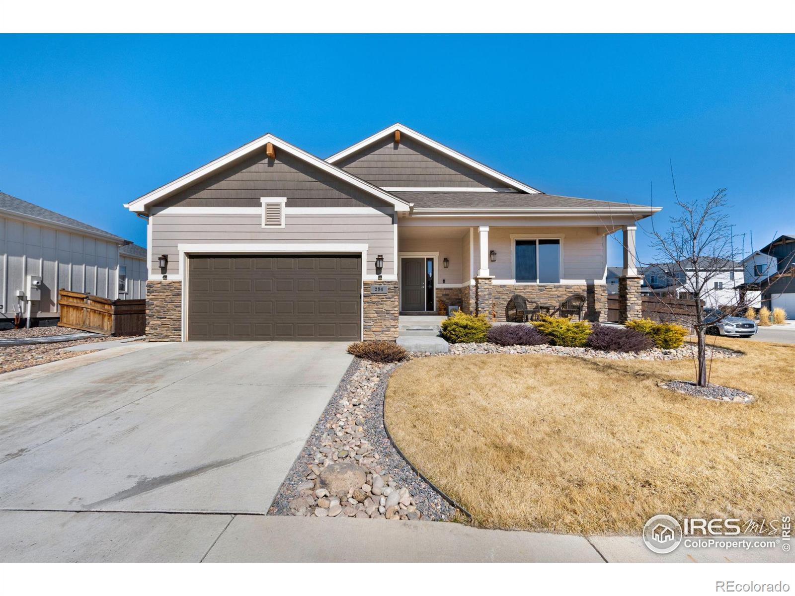 294  Redmond Drive, windsor MLS: 4567891027874 Beds: 3 Baths: 2 Price: $580,000