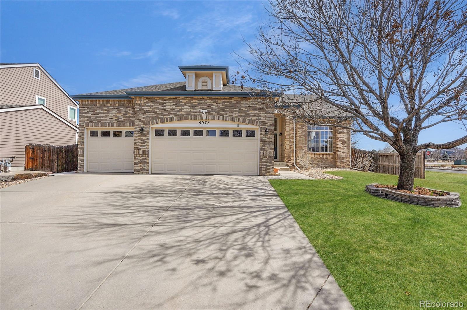 5977 sparrow avenue, firestone sold home. Closed on 2025-05-02 for $570,000.