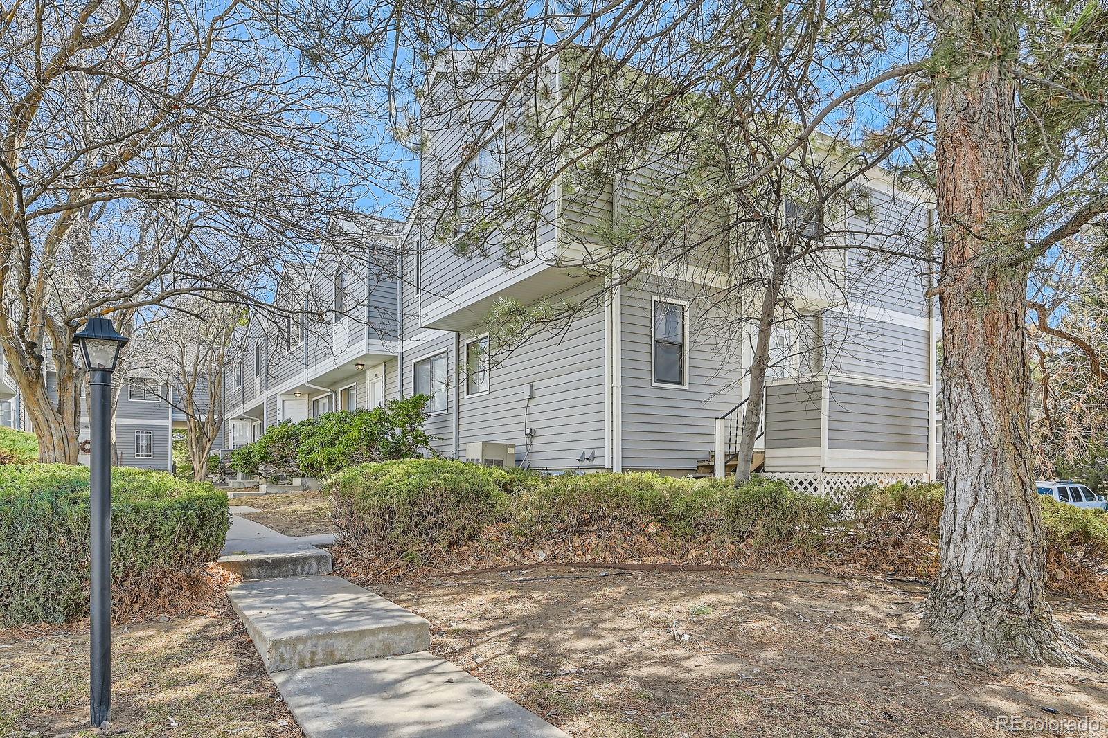 Olde Towne Aurora Condo / Townhome | MLS #: 154117968 S Moline Street , Aurora Beds: 2 Baths: 2 Price: $295,000
