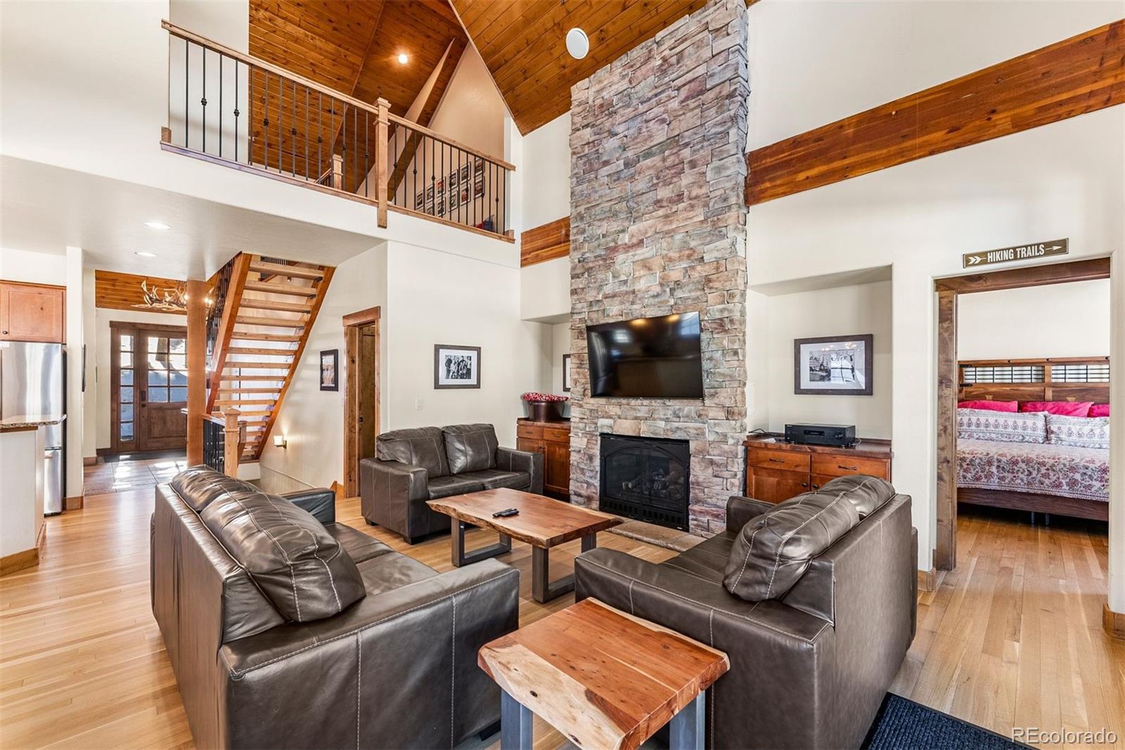 40 cooney court, Blue River sold home. Closed on 2026-04-27 for $1,750,000.