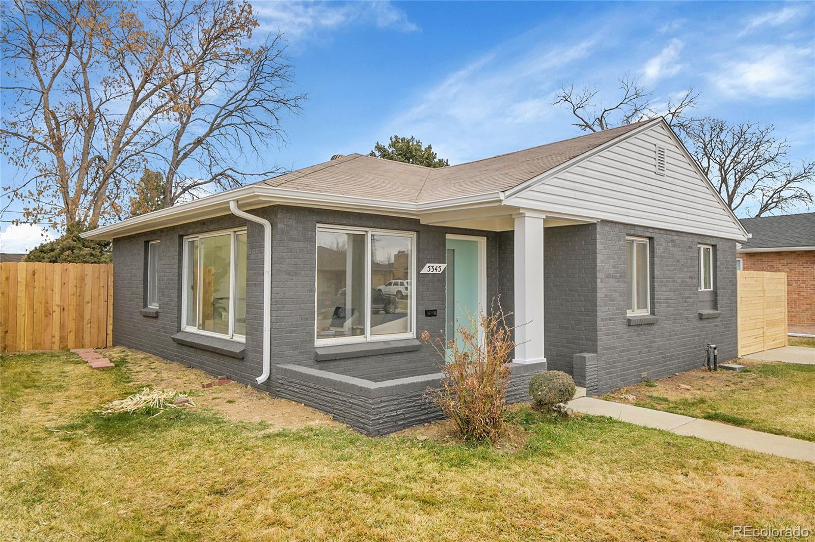5345 E Thrill Place, denver MLS: 3447161 Beds: 3 Baths: 2 Price: $550,000